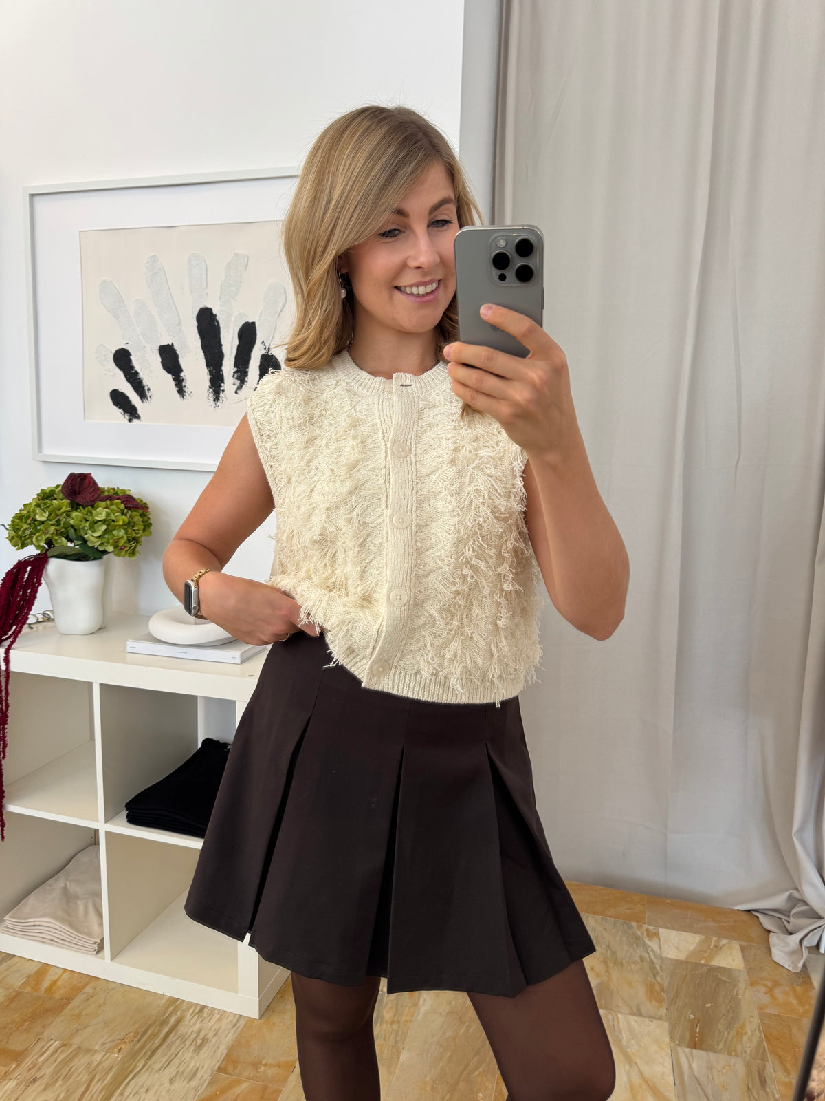 Dani Vest