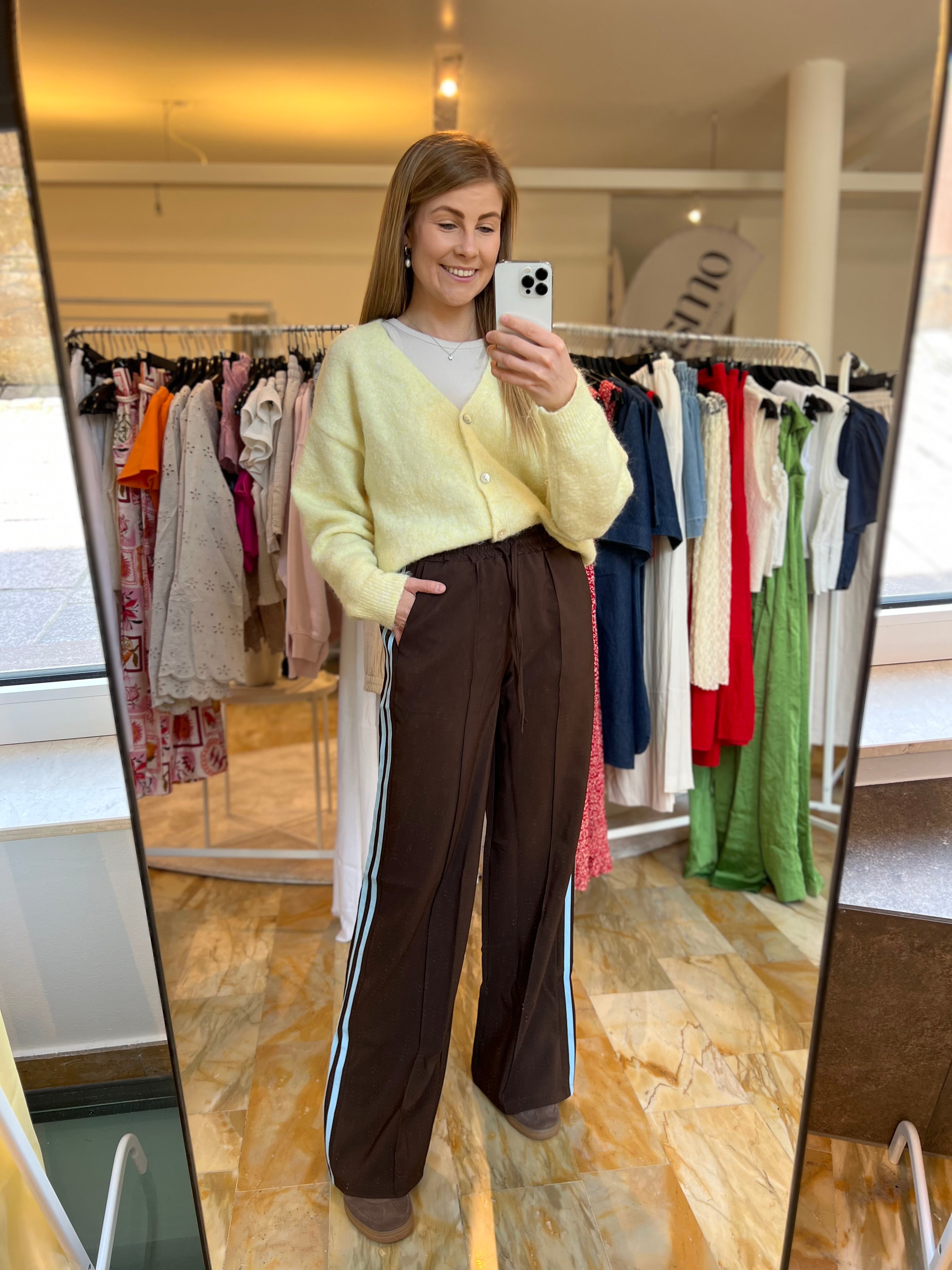 Jogger Trackpants Fire - braun mit hellblauen Streifen