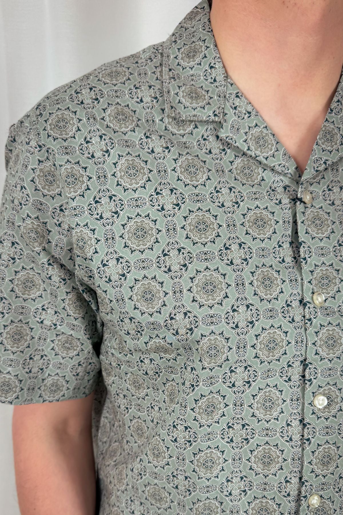 Sun Shirt Resort - Iceberg Green