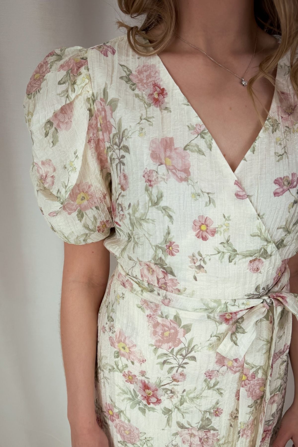 Wickelkleid mit Blumenprint