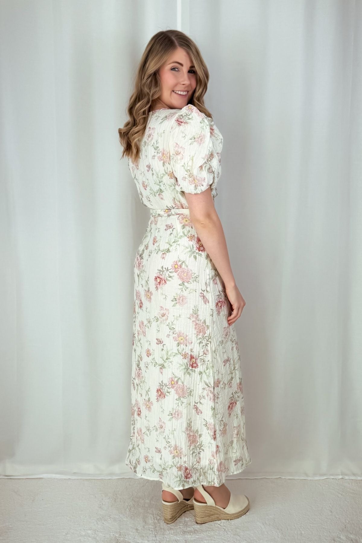 Wickelkleid mit Blumenprint