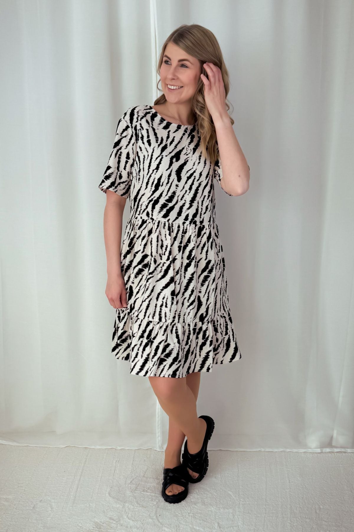 Kleid Tarlem - beige mit Zebramuster