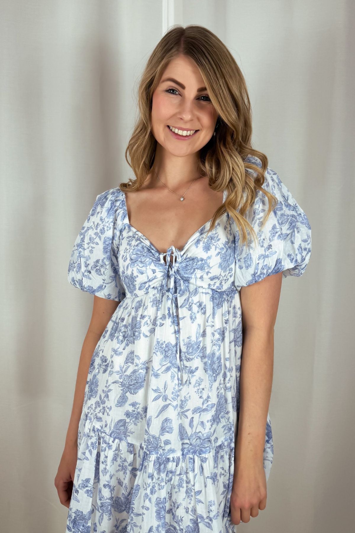 Kleid mit Puffärmeln - Blumenmuster