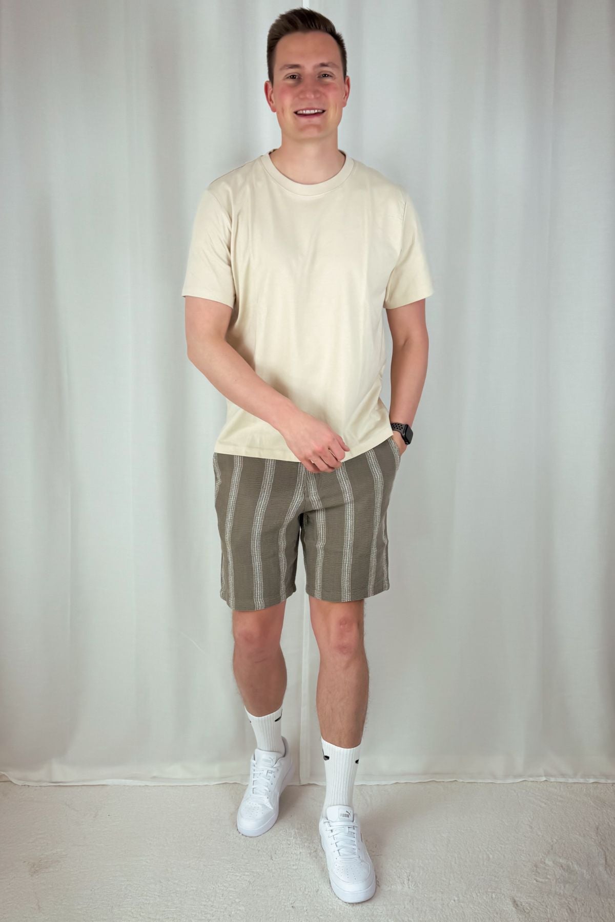 Shorts Regsal - grün mit Streifen