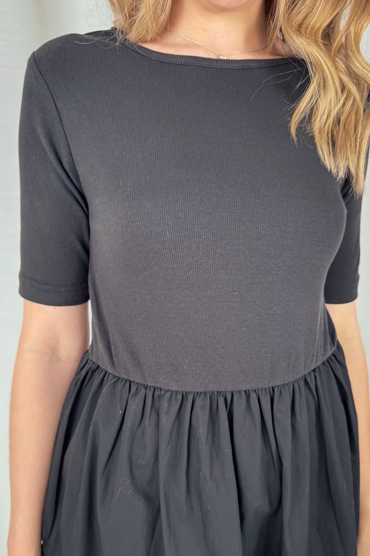 Midikleid Tonya - schwarz