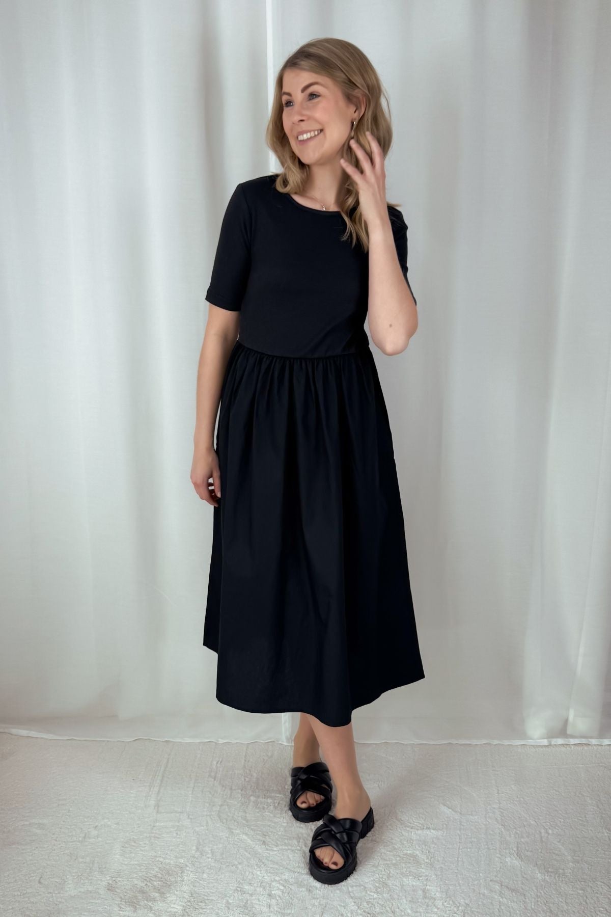 Midikleid Tonya - schwarz