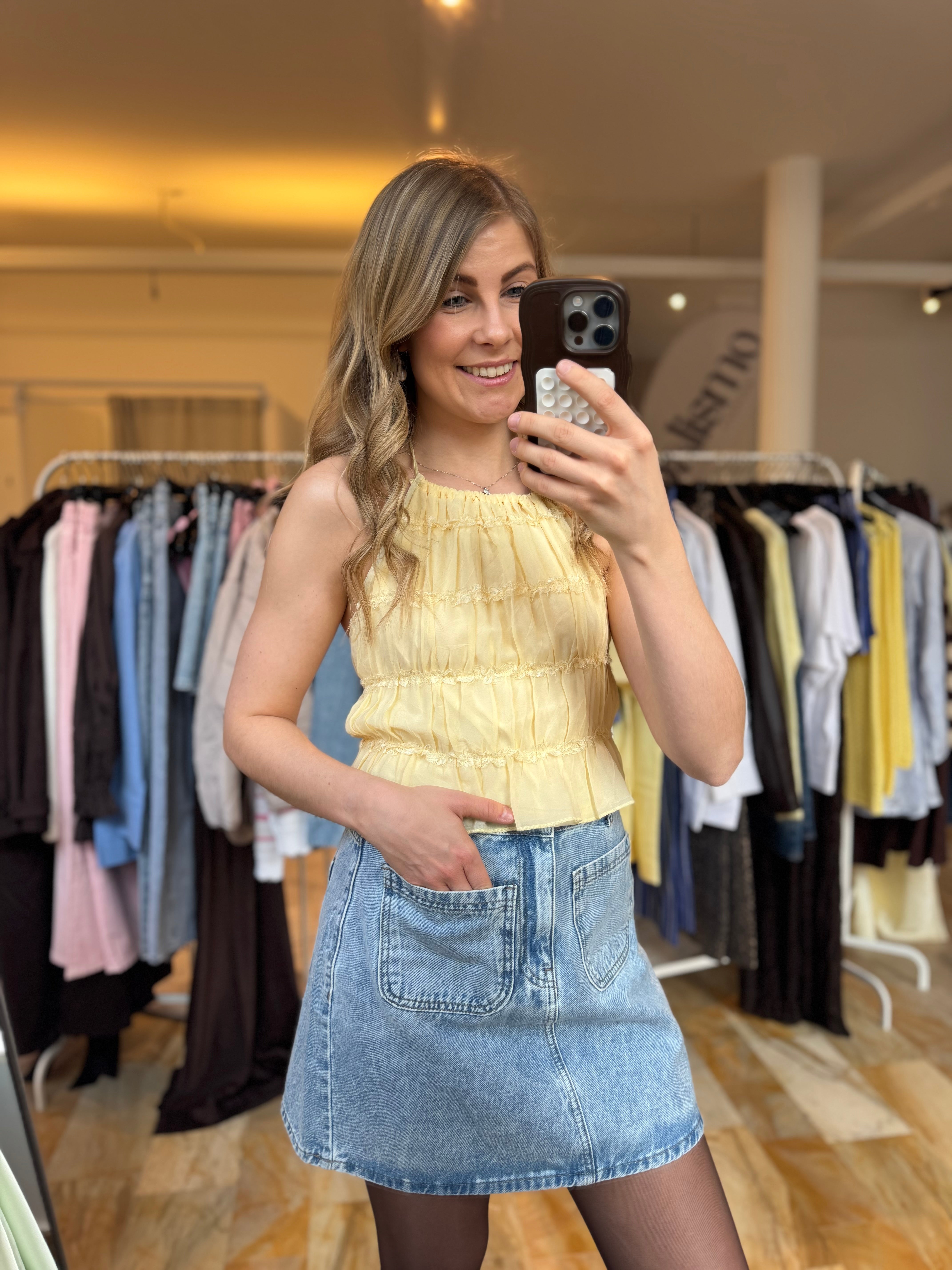 Top mit gerafften Details - verschiedene Farben