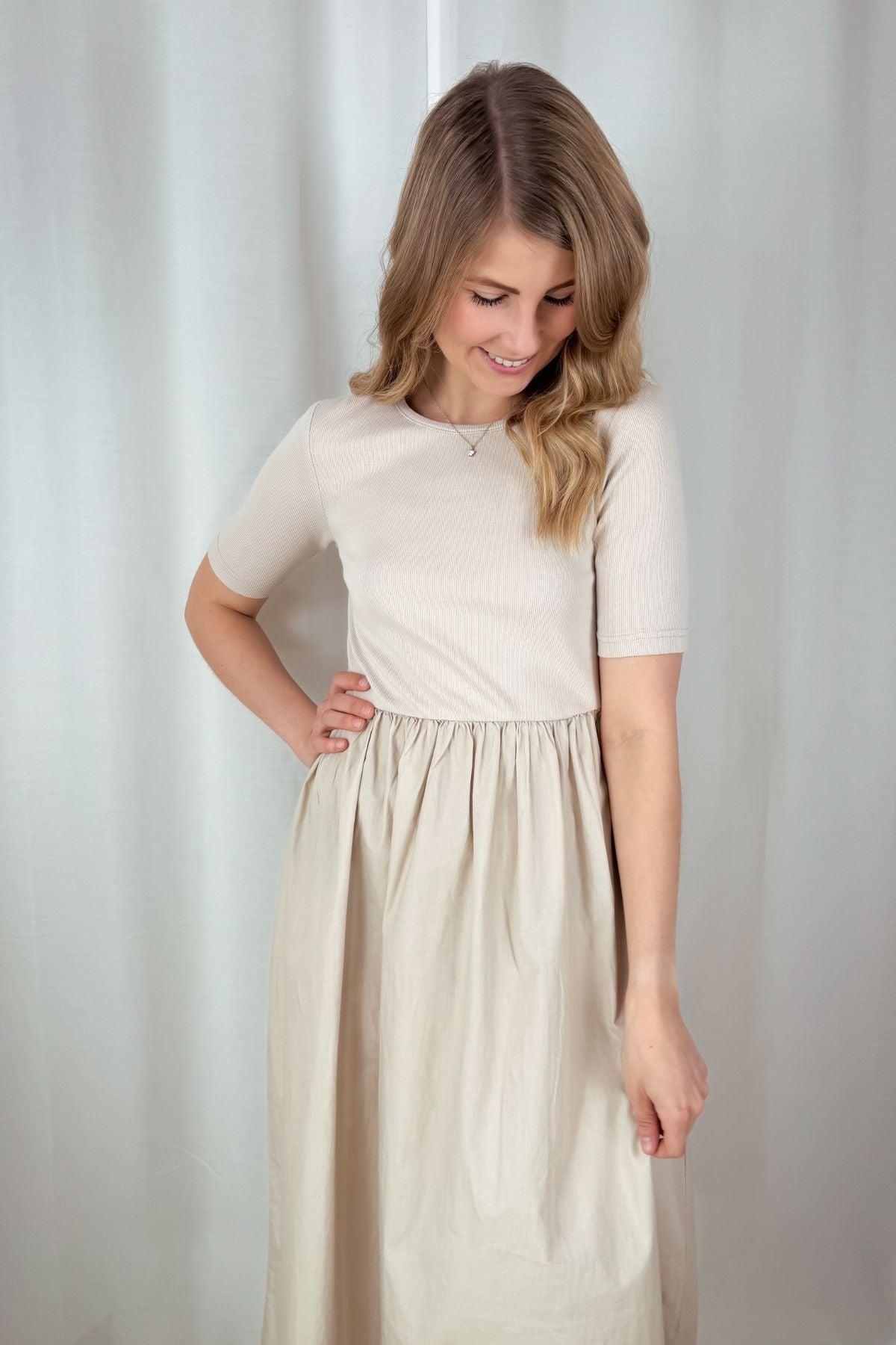 Midikleid Tonya - beige