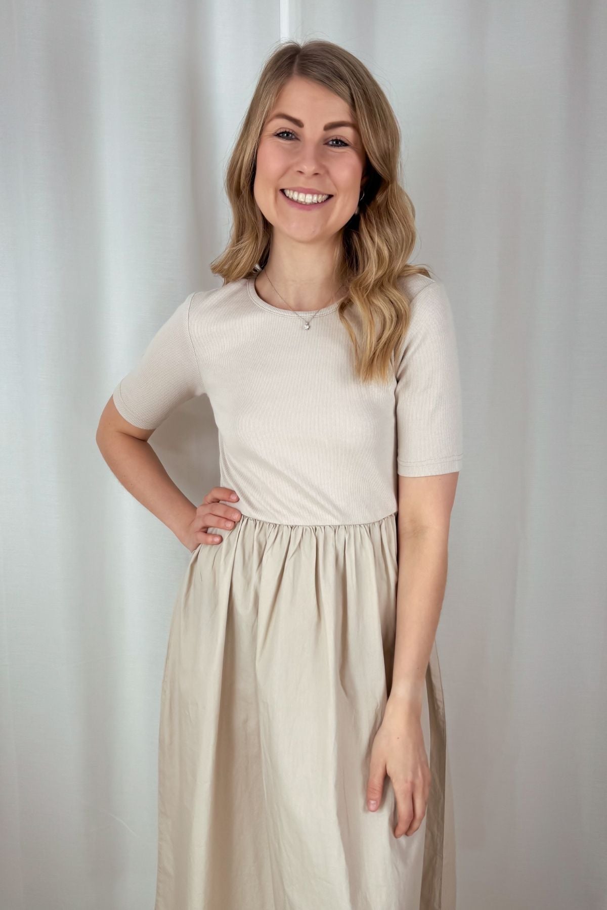 Midikleid Tonya - beige