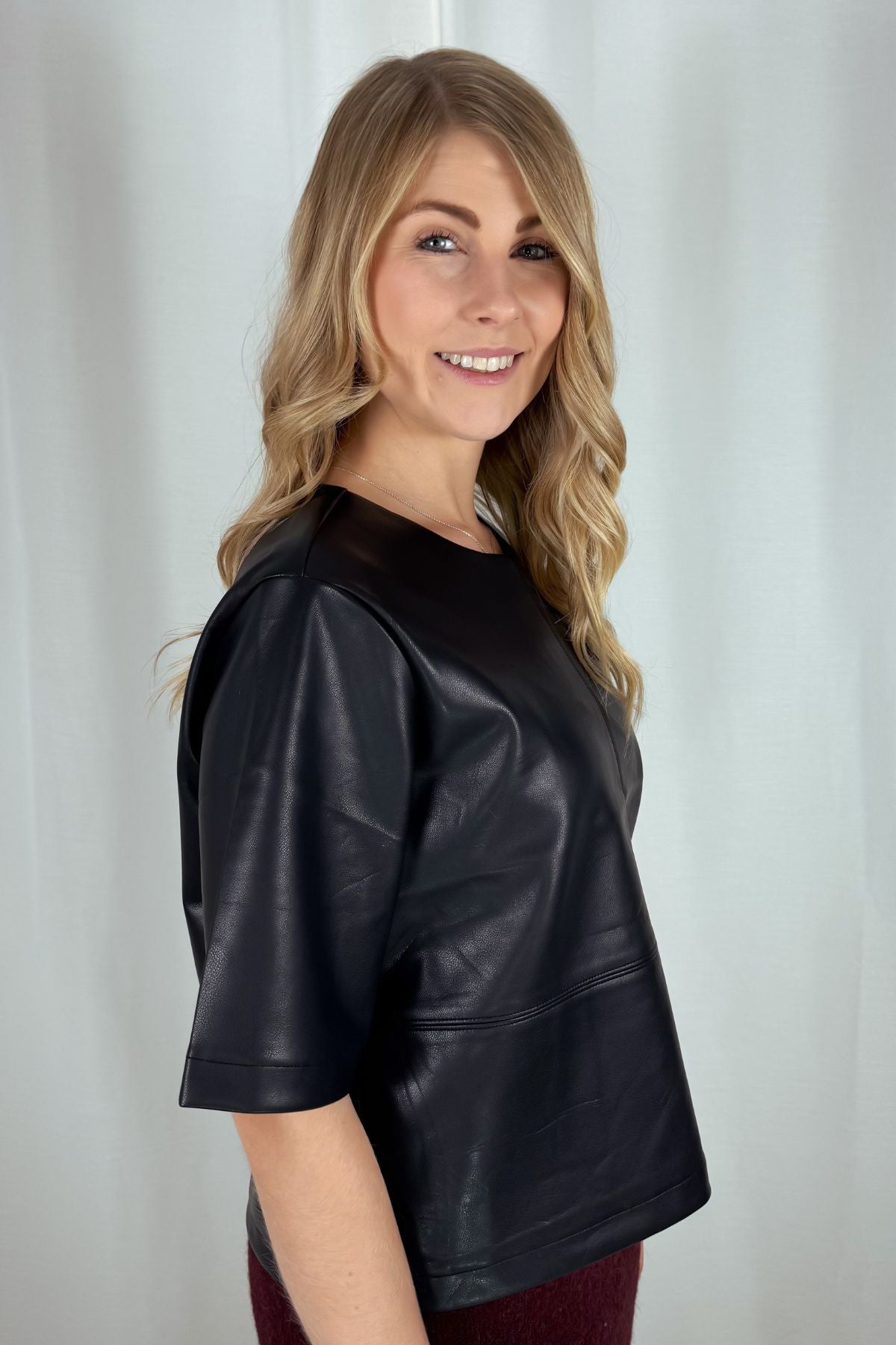 Boxy T-Shirt in Leder