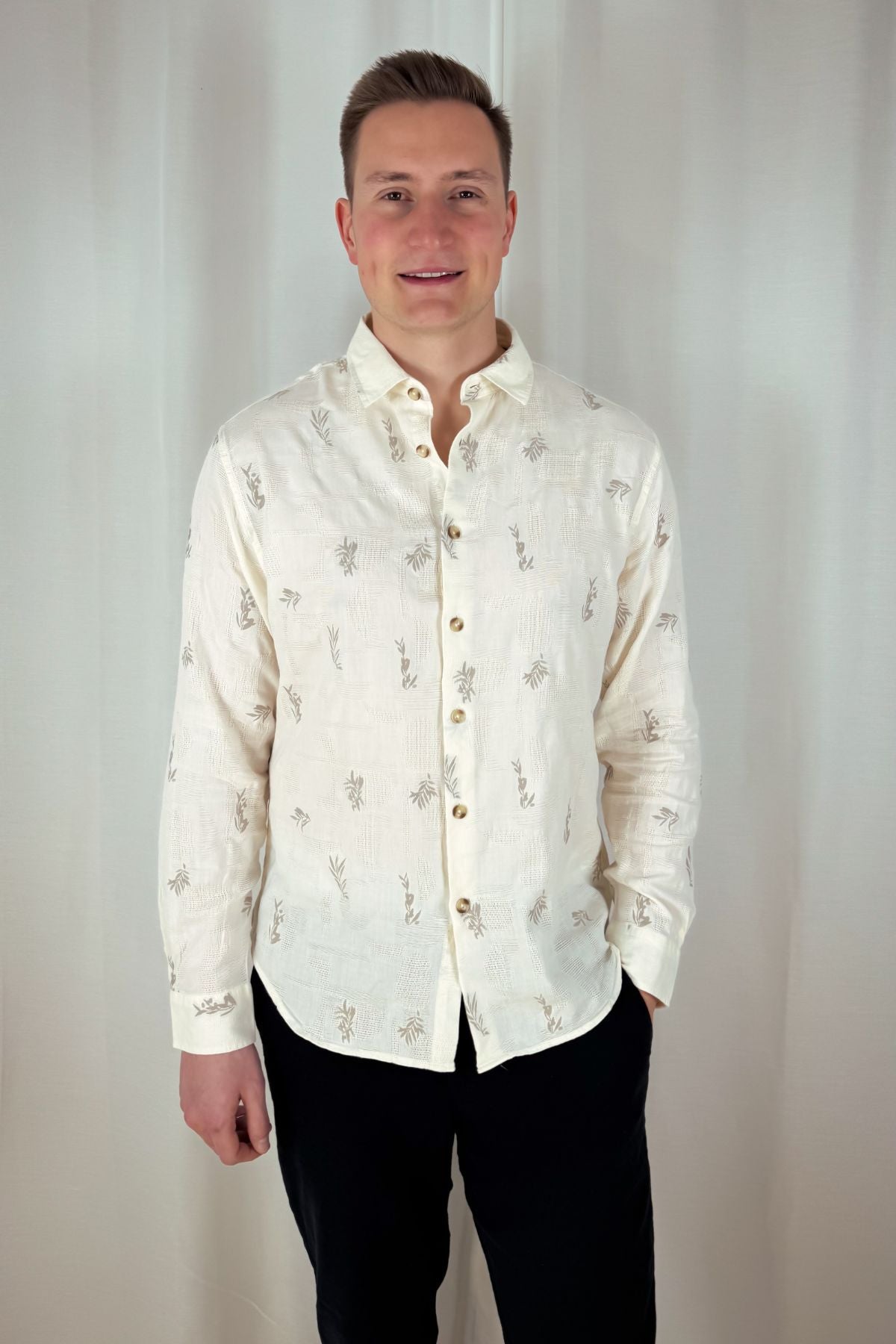 Hemd Thomas - mit Stickerei