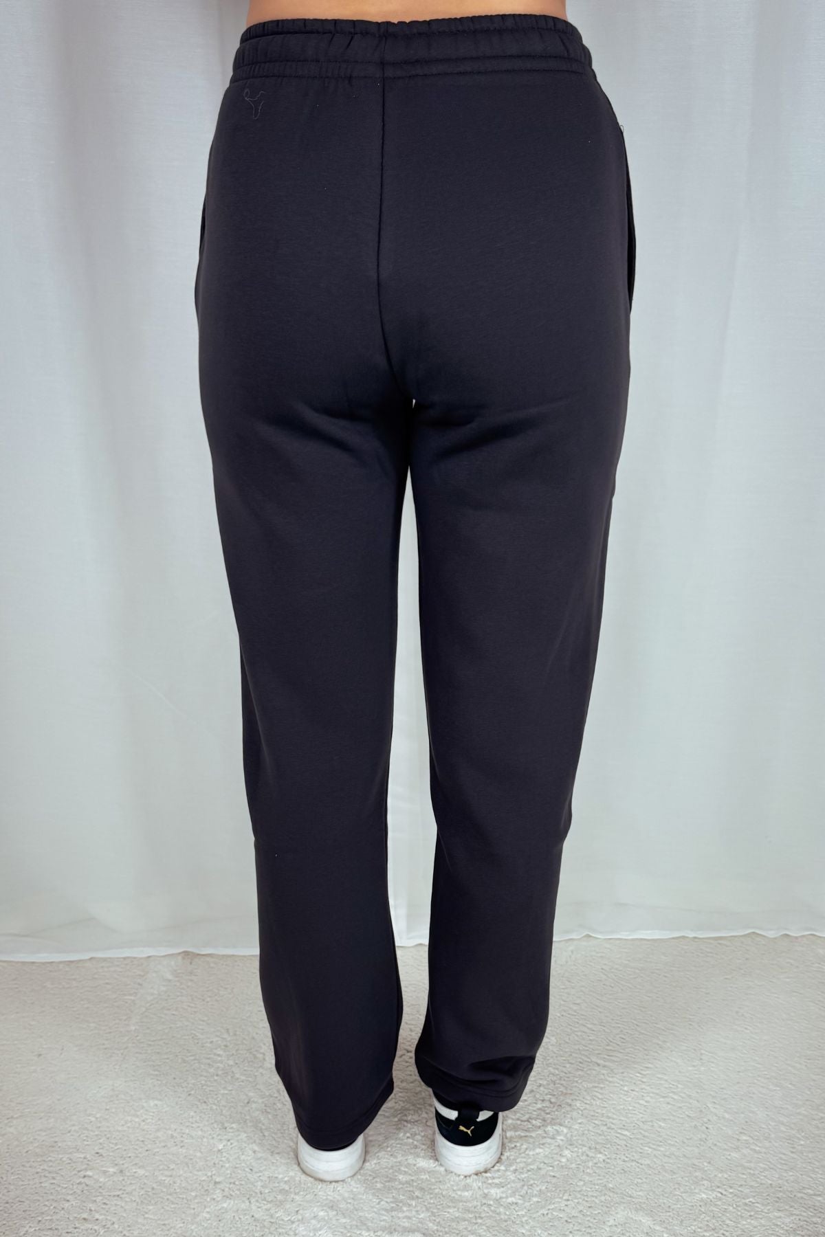 Basic straight Sweatpants - Jogginghose - offblack