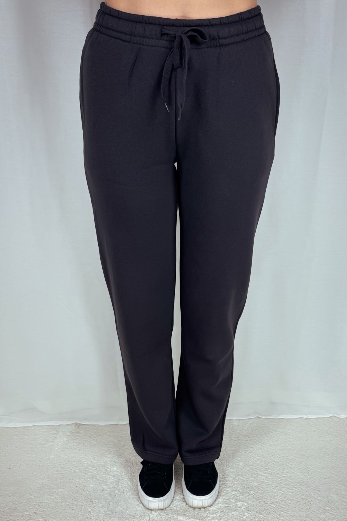 Basic straight Sweatpants - Jogginghose - offblack