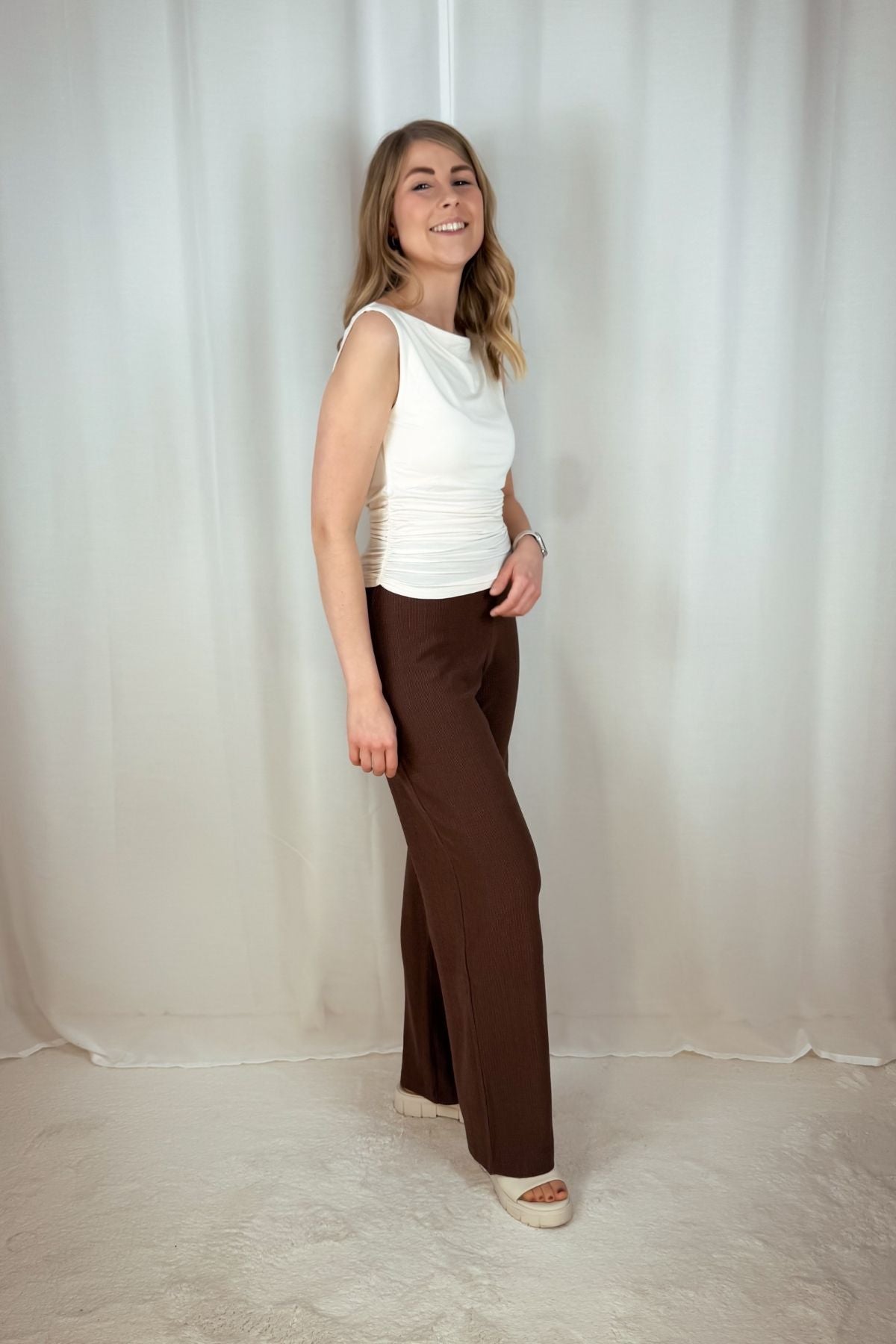 Hose Isobel - rot/schokobraun