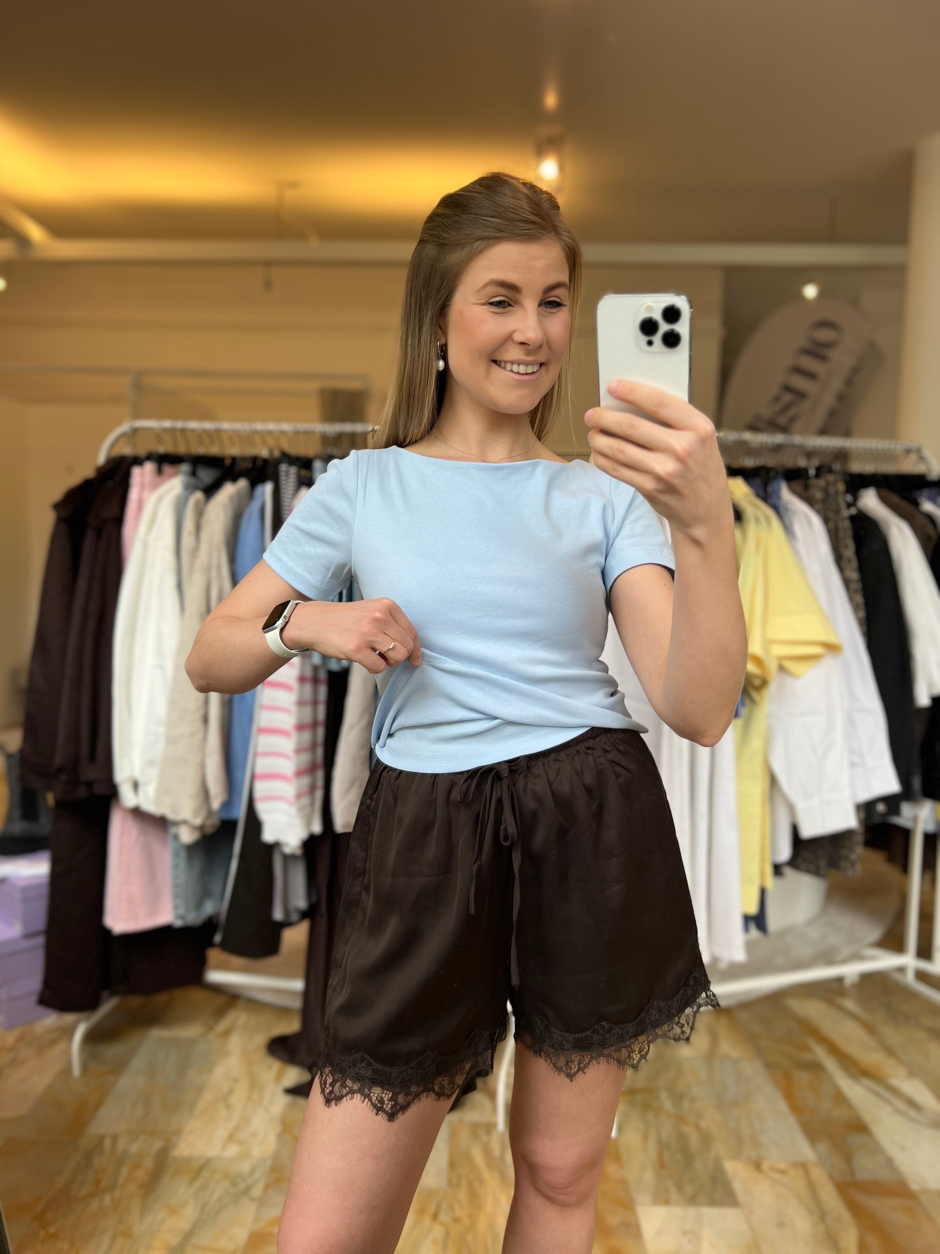 Basic T-Shirt mit zwei Lagen - blau