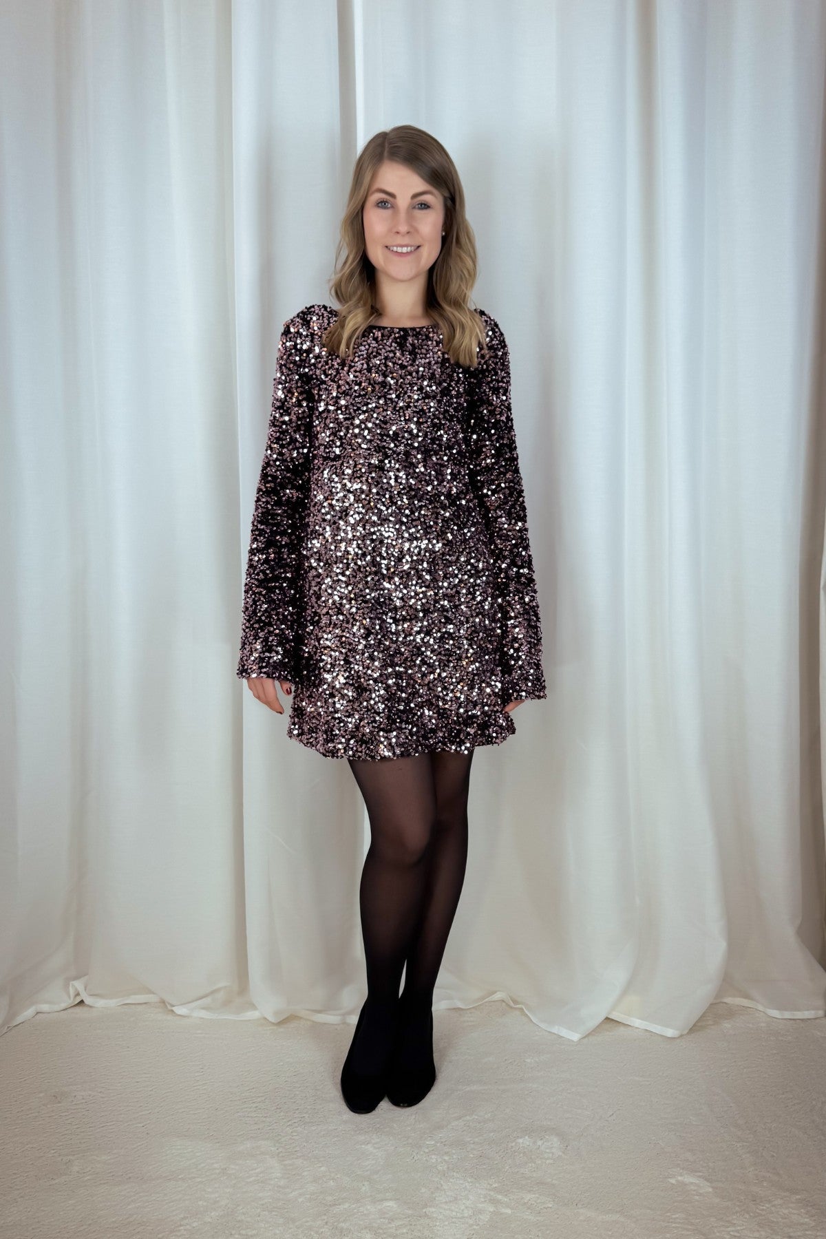 Mini Dress - Kleid mit Pailetten