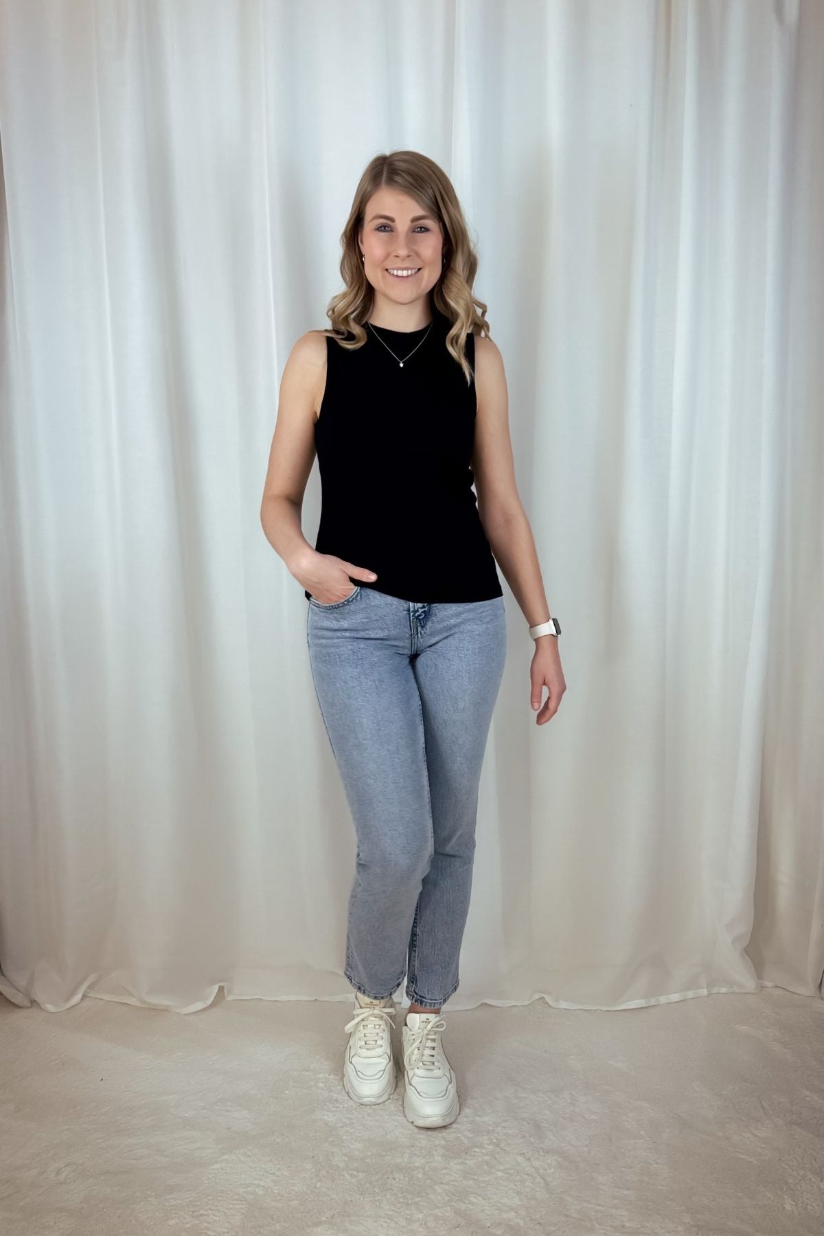 Top Naela - schwarz