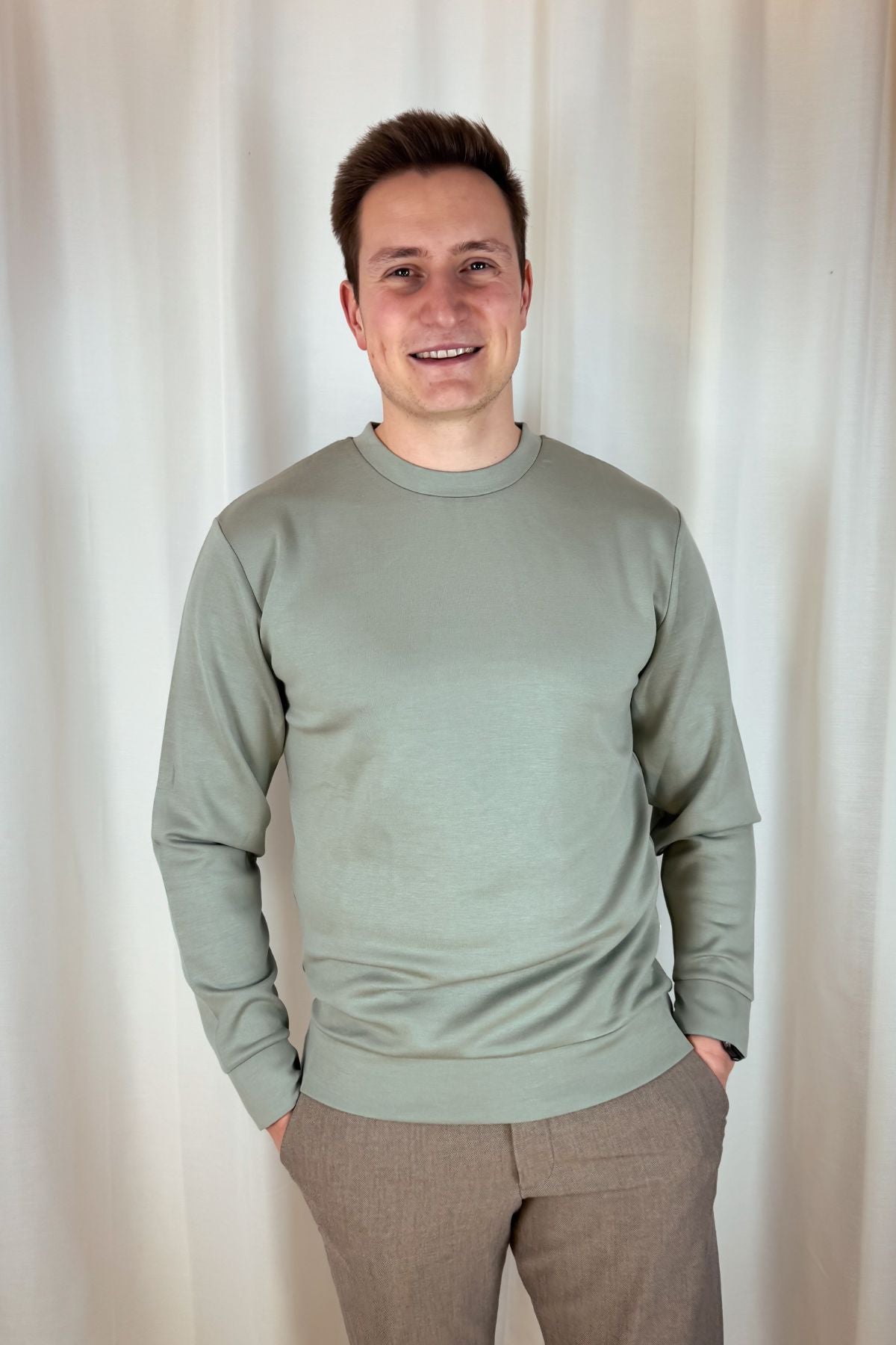 Sweatshirt Manuel - rundhals grün
