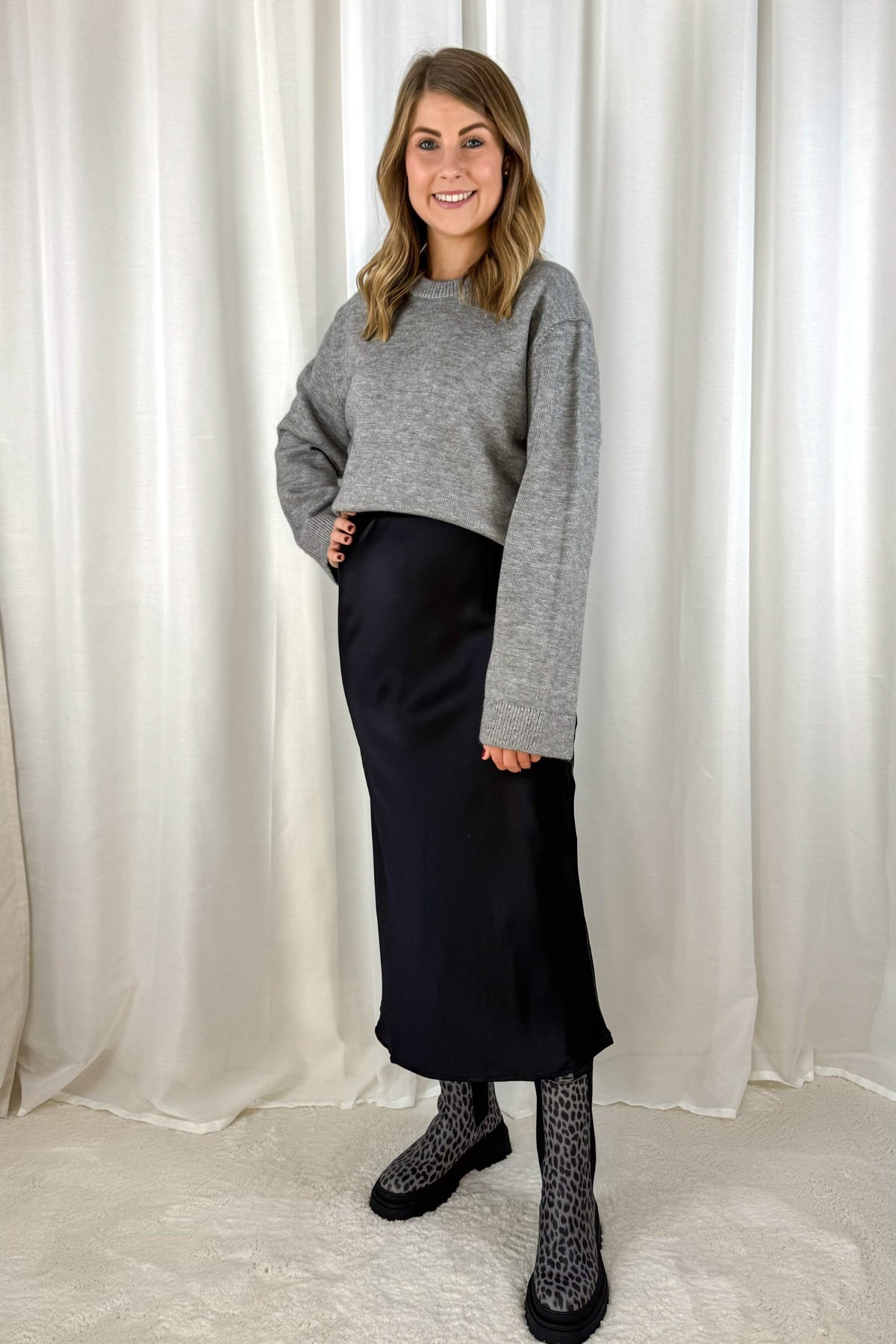 Satin midi Skirt - Satinrock - schwarz