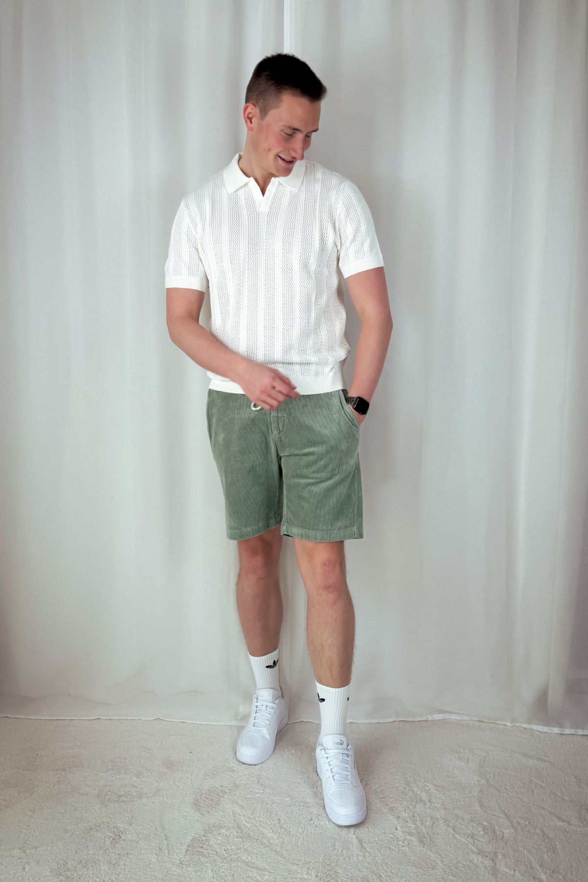 Cordshort Logan - grün/beige