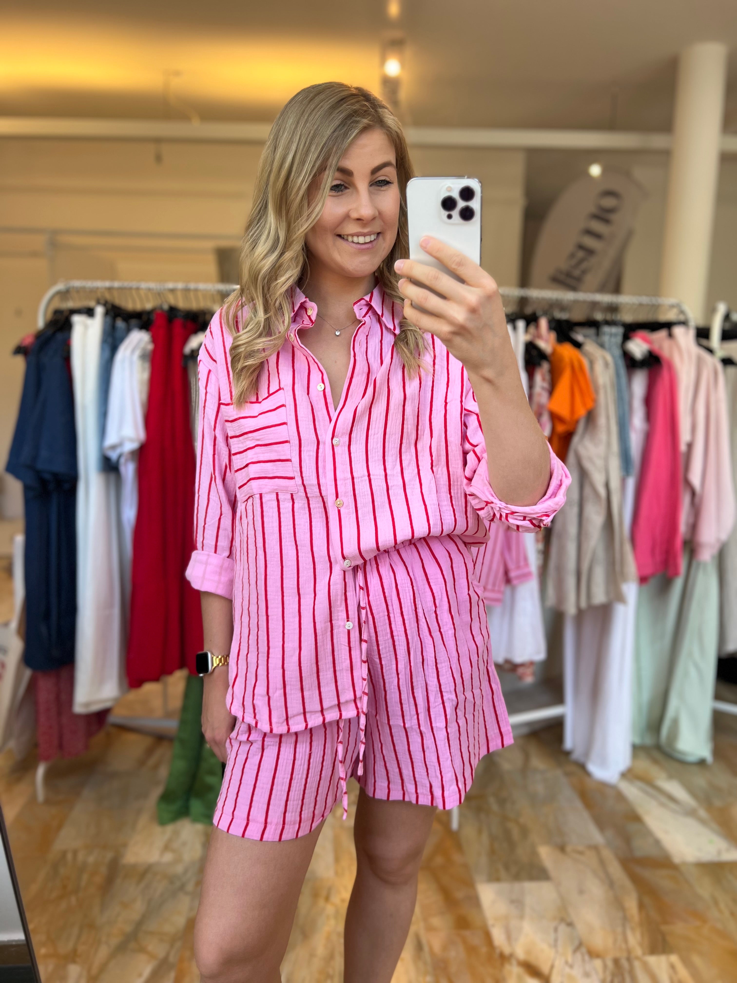 Musselinshorts Stripes - rosa/rot
