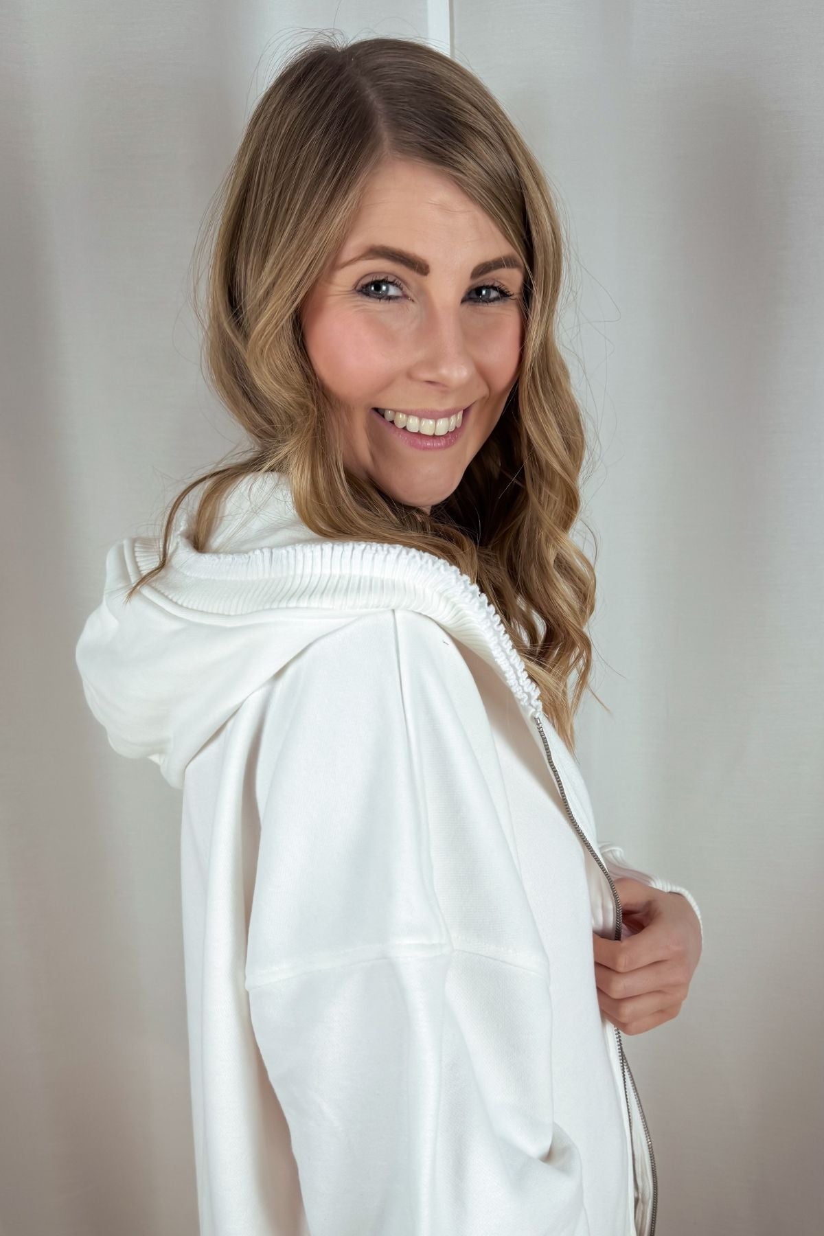 Hoodie Belo mit Zipper - weiß
