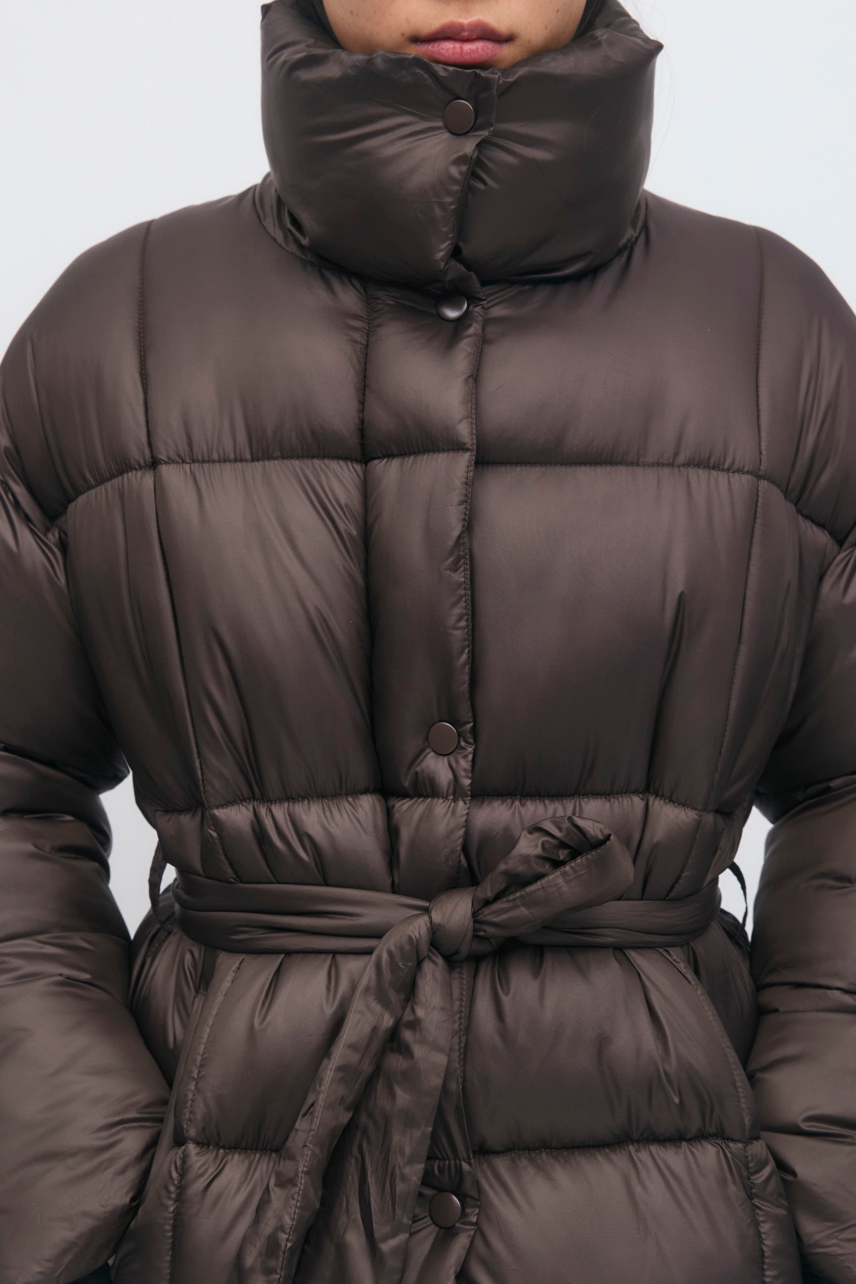 Pufferjacke mit Gürtel - braun