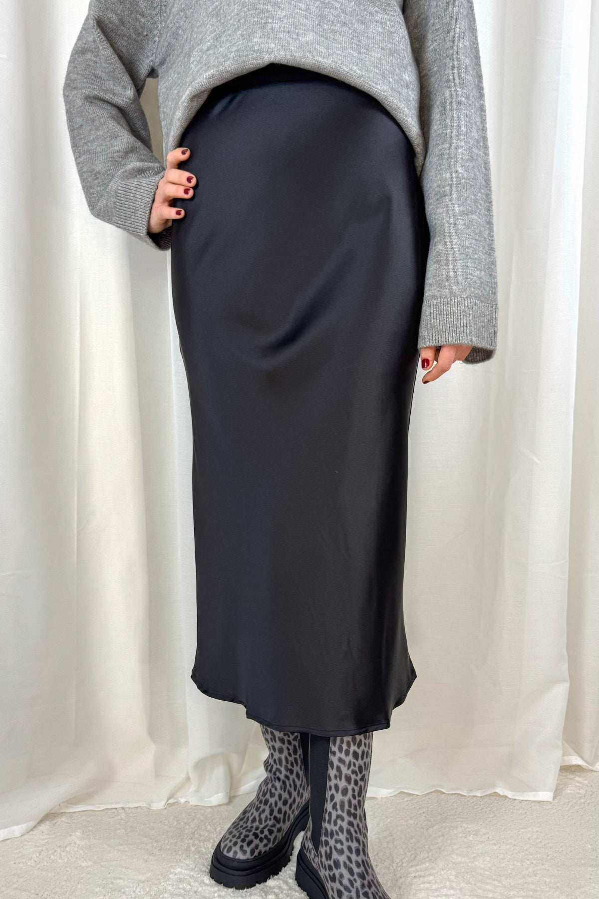 Satin midi Skirt - Satinrock - schwarz