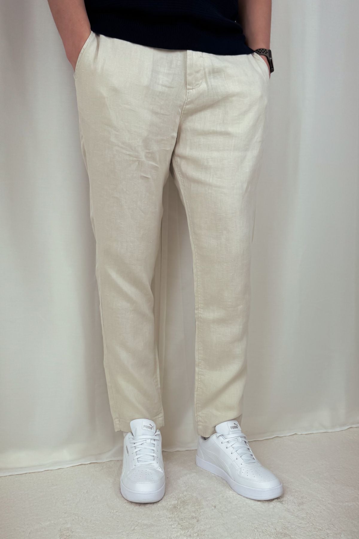 Hose James - sand