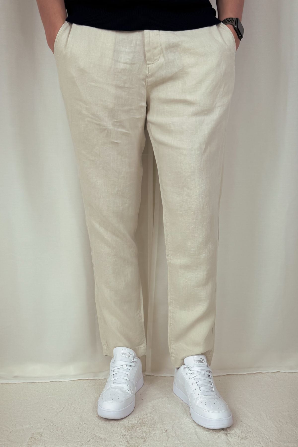 Hose James - sand