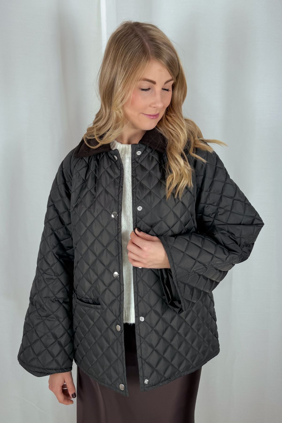 Steppjacke mit Kordkragen - dunkelgrün