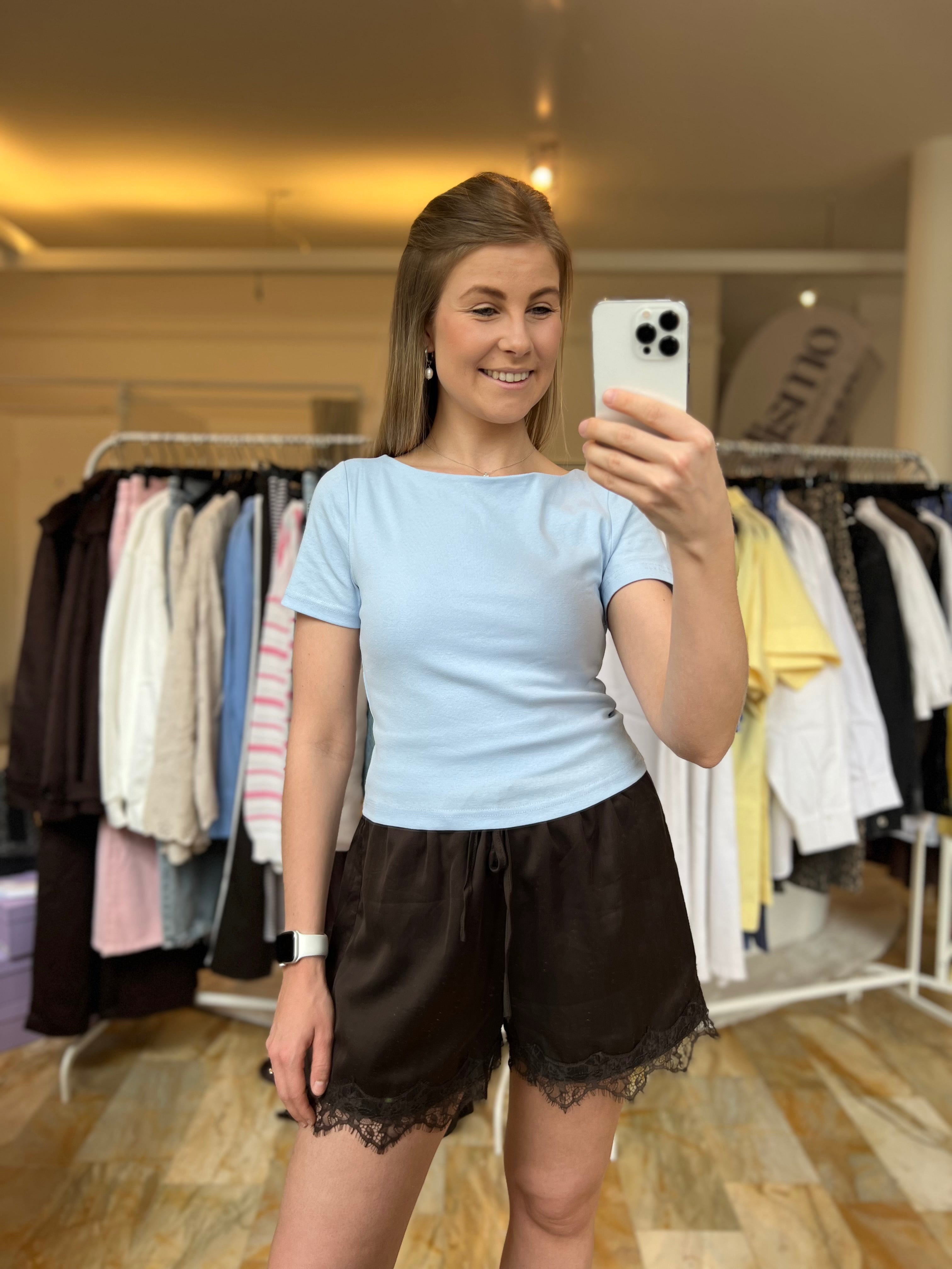 Basic T-Shirt mit zwei Lagen - blau