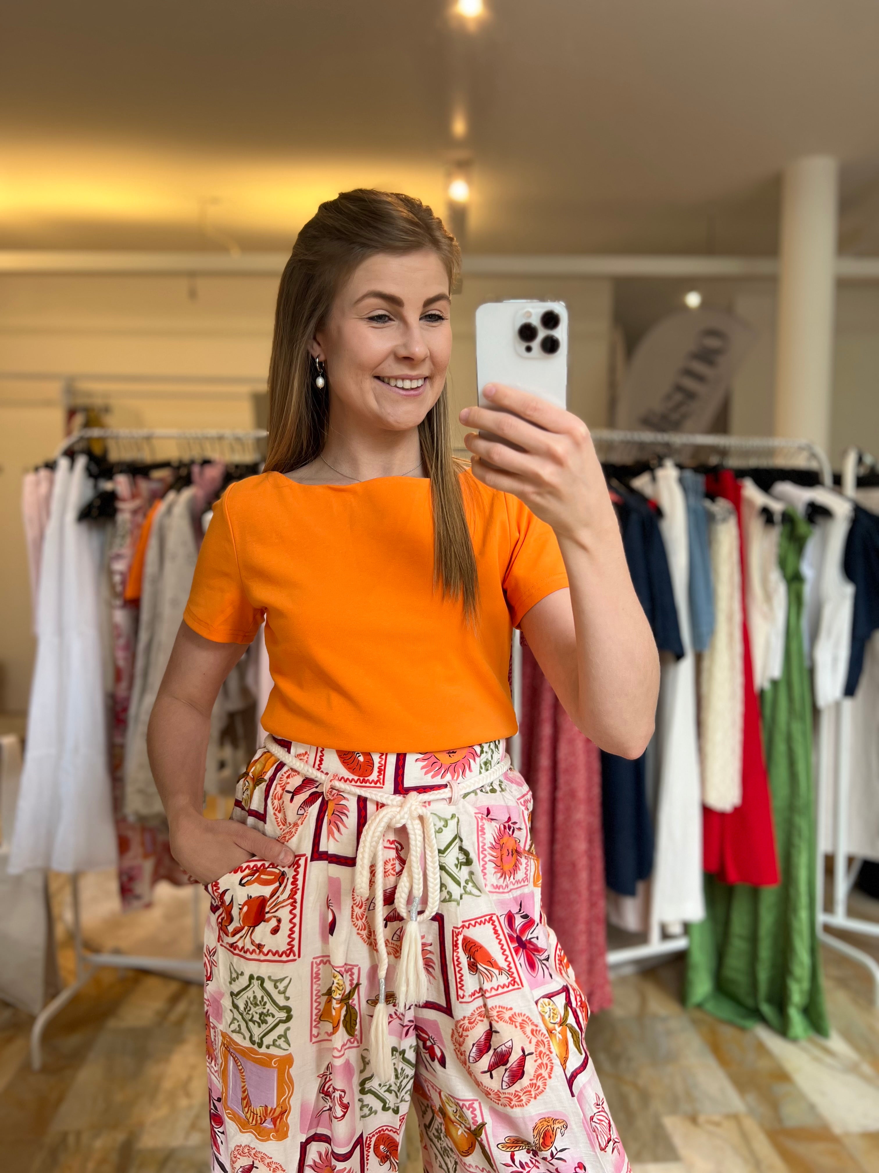 Basic T-Shirt mit zwei Lagen - orange