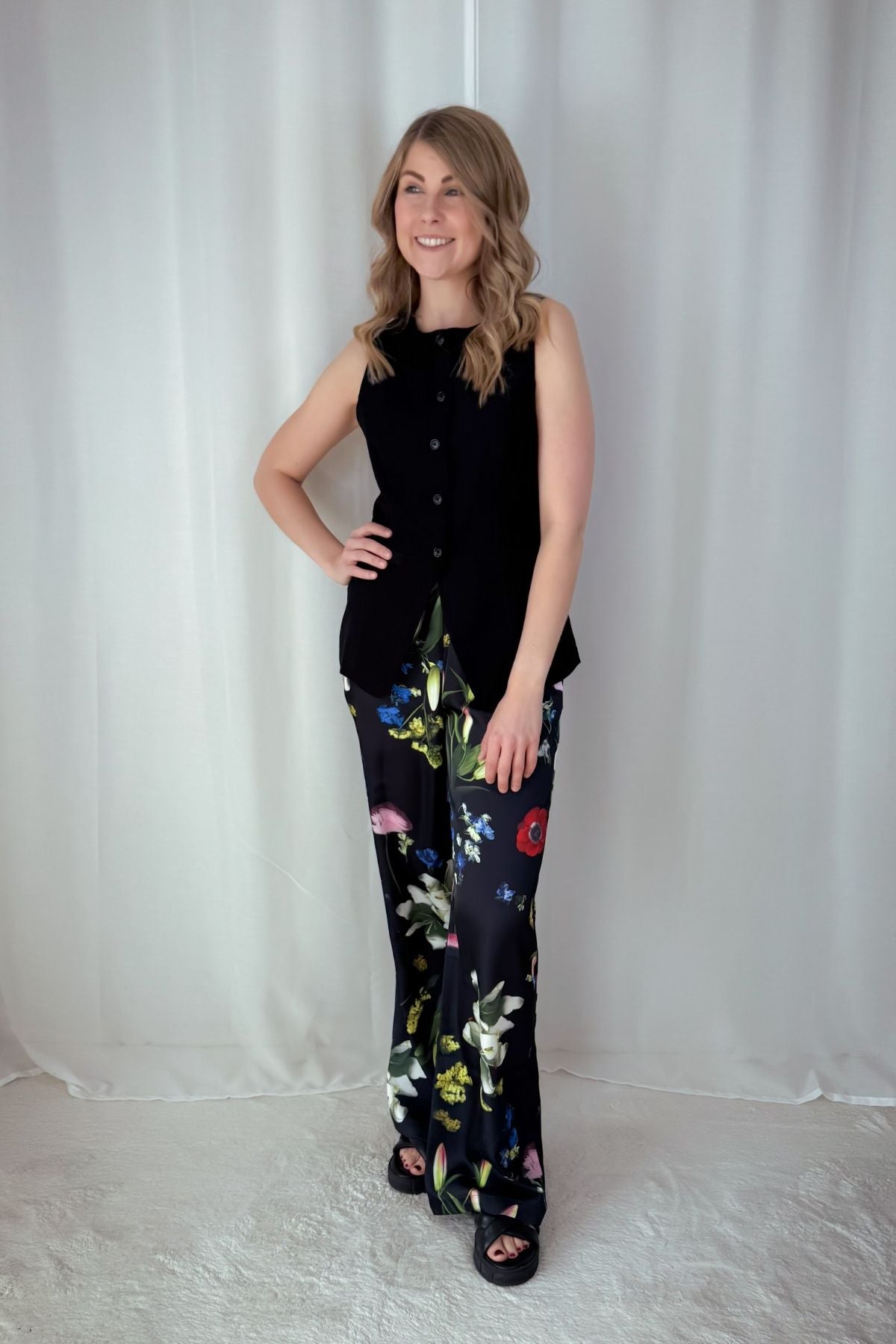 Hose Maren - Blumenmuster