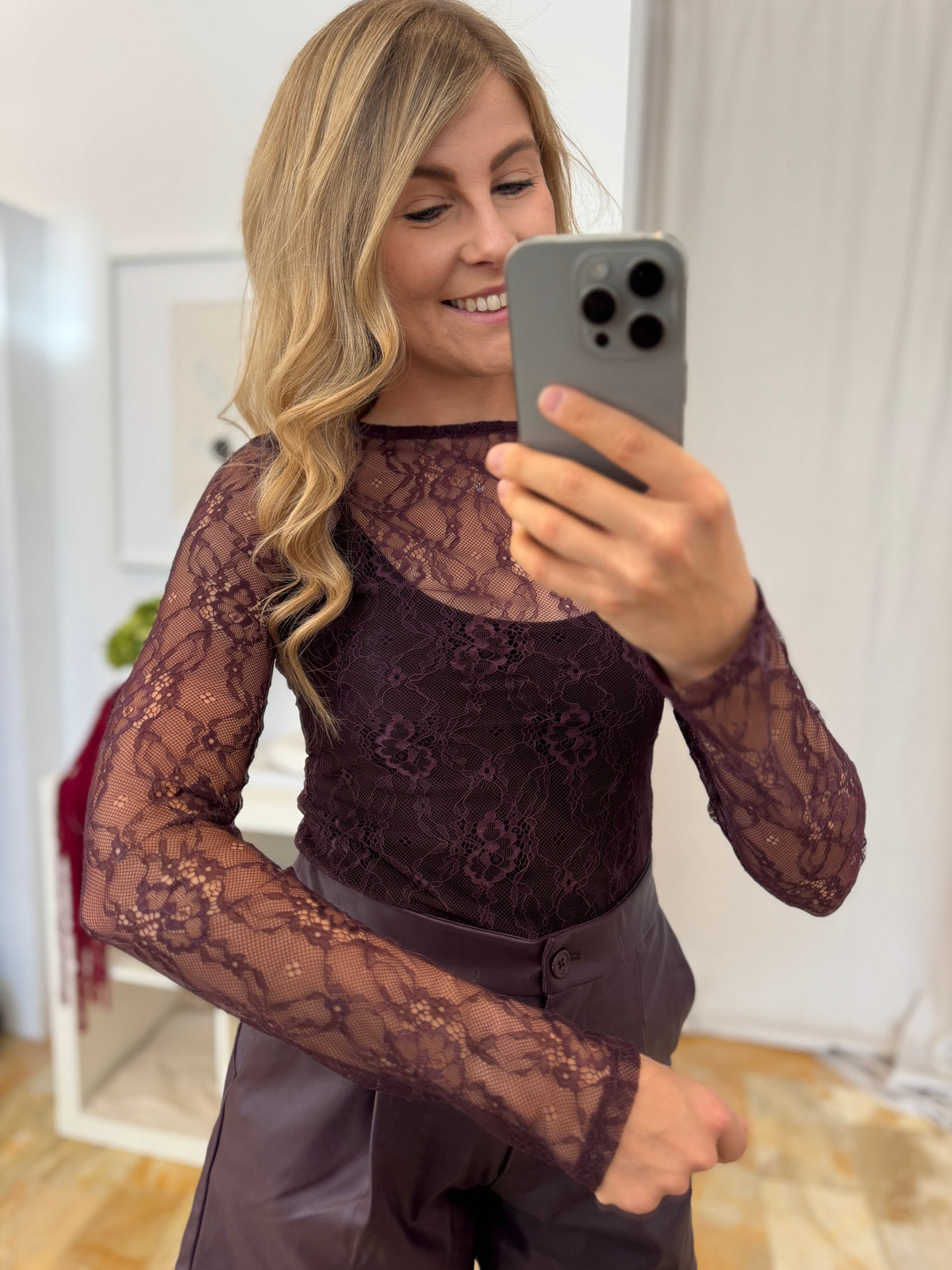 Spitzenbody Janiya - aubergine
