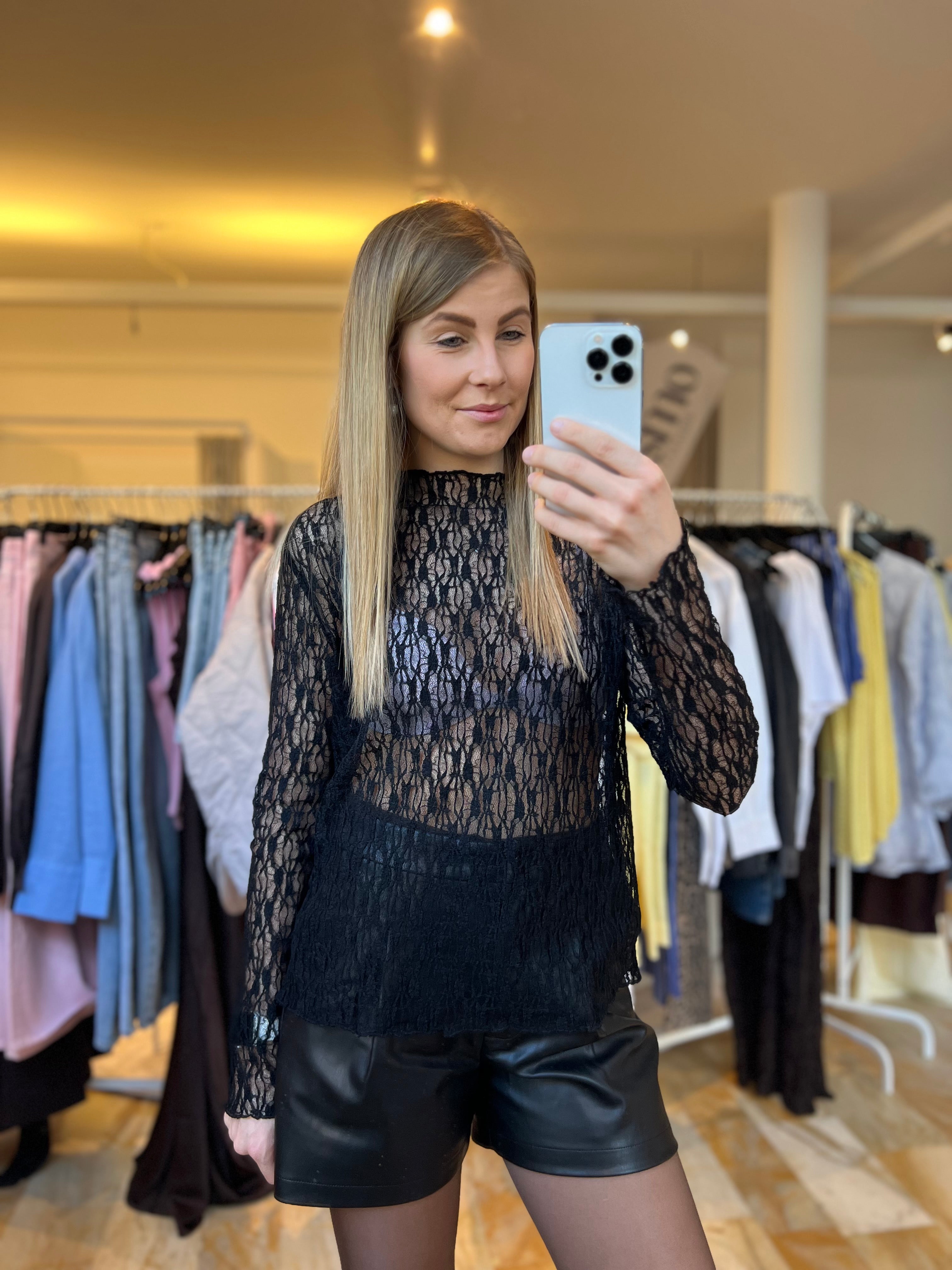 Langarm Spitzenshirt - schwarz