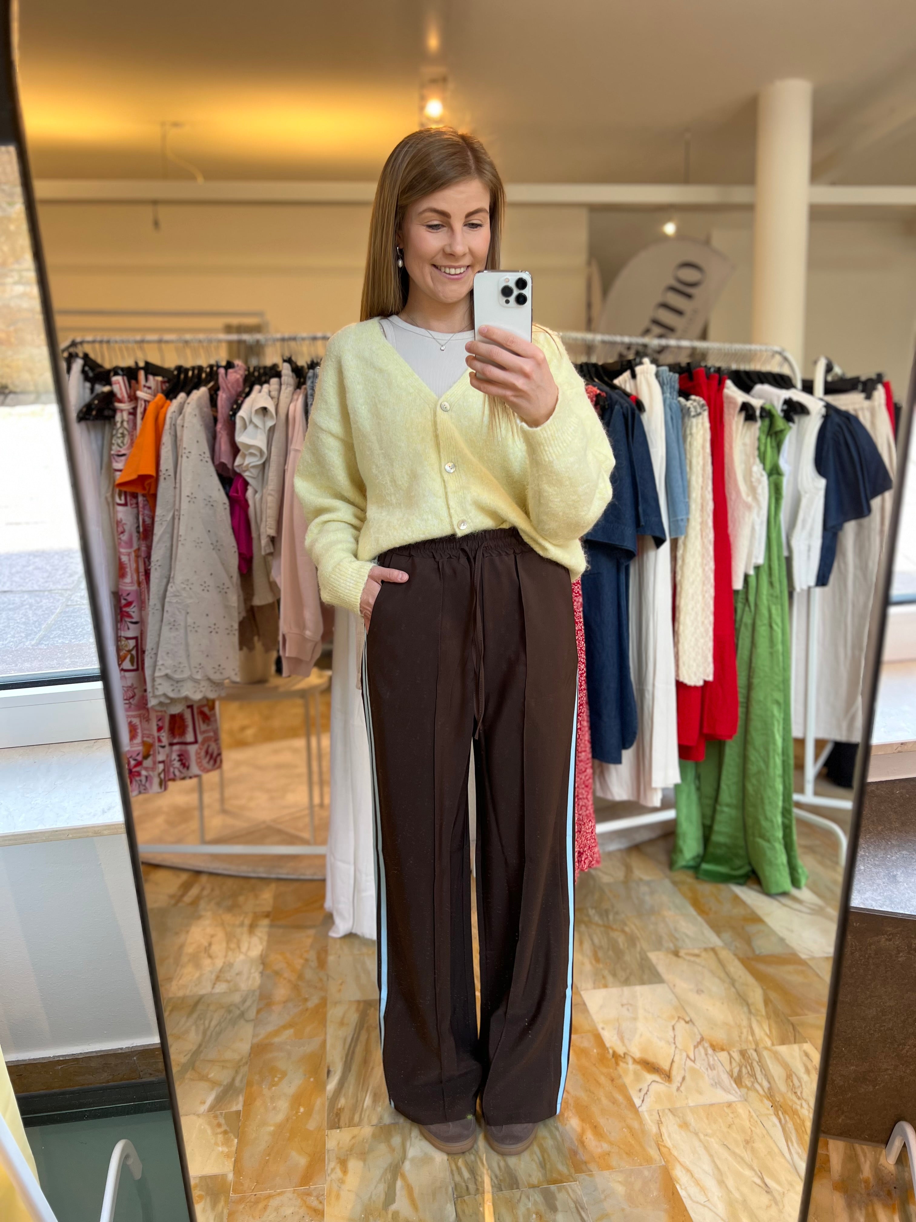 Jogger Trackpants Fire - braun mit hellblauen Streifen
