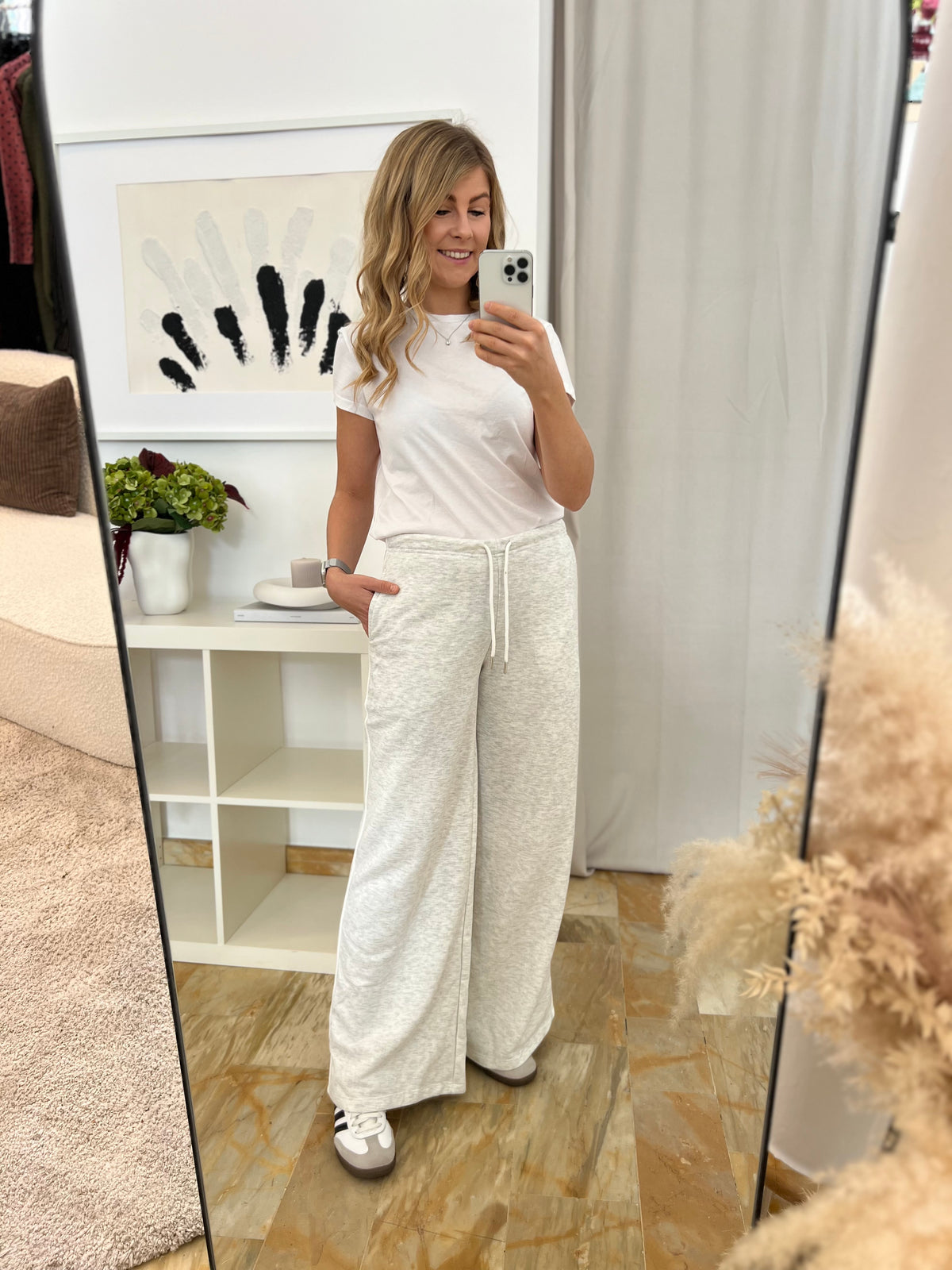 Sweatpants Mid Waist - grau mit weißem Streifen