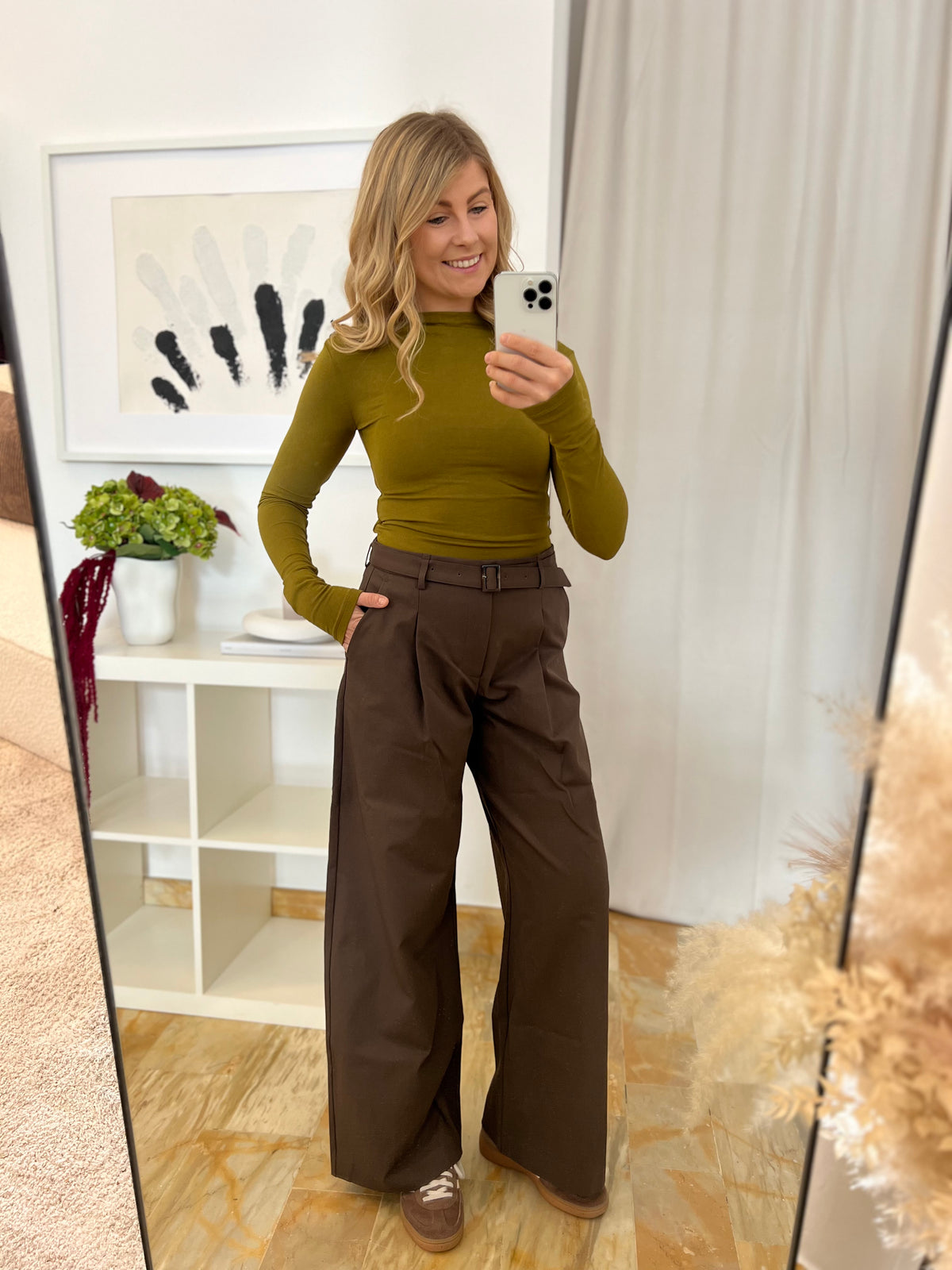 Wide Leg Stoffhose mit Gürtel - braun