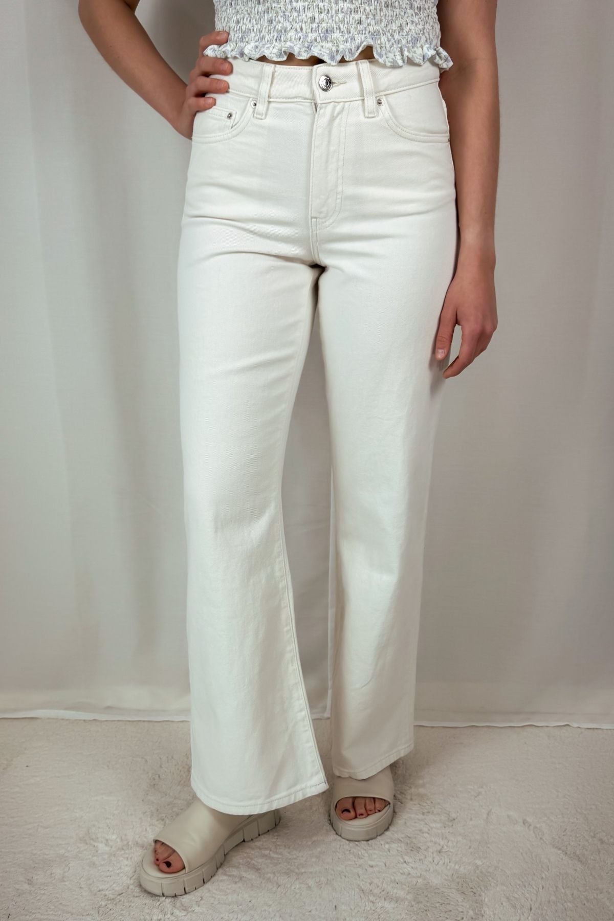 Weite Jeans - verschiedene Farben