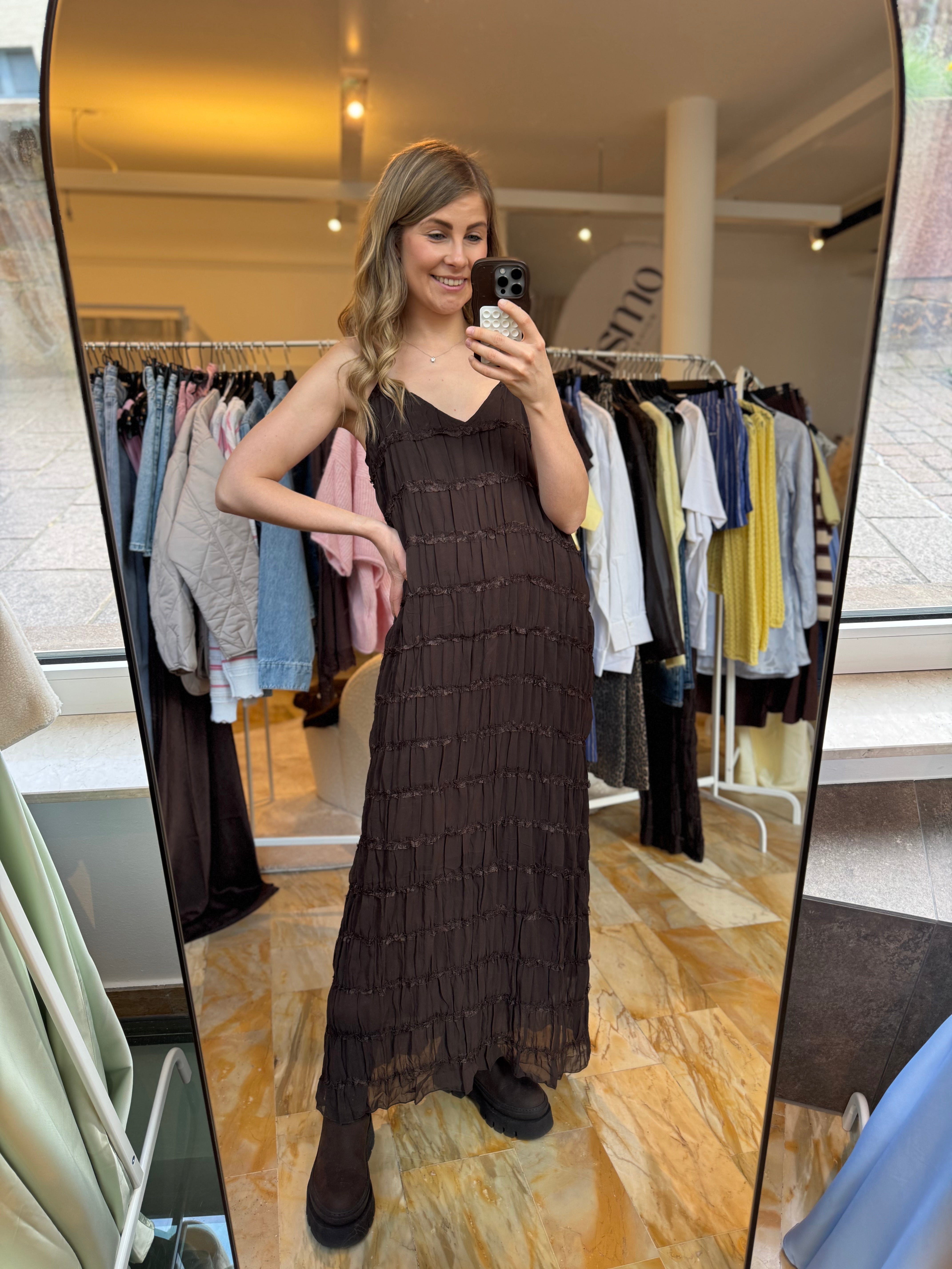 Kleid mit Raffel-Plissee - Chocolate