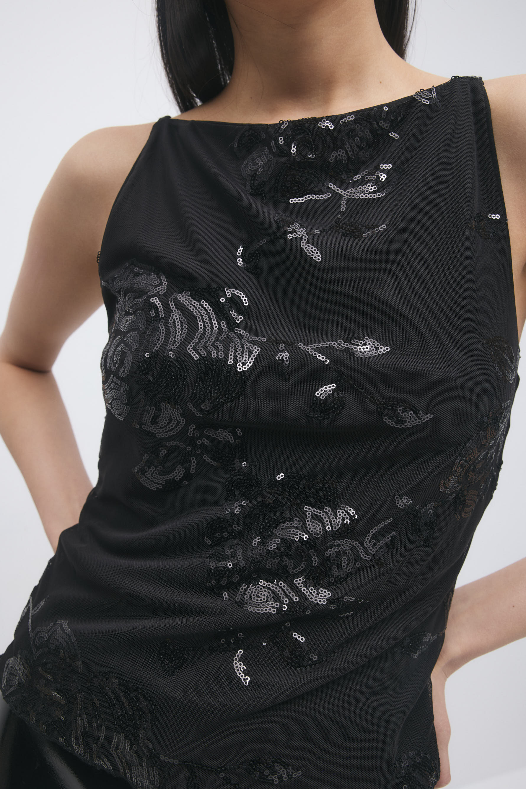 Top mit Pailetten - Florales Muster