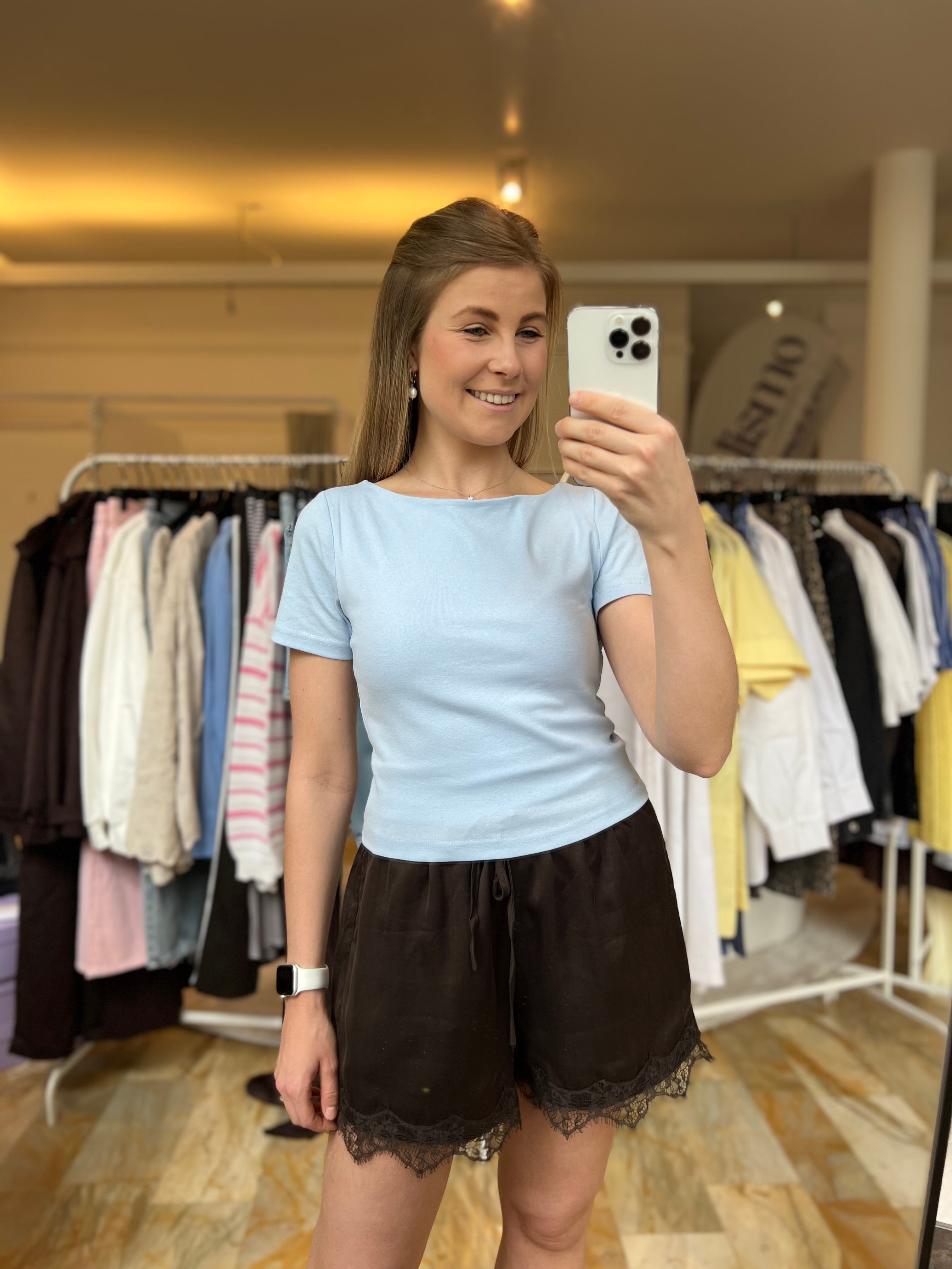 Basic T-Shirt mit zwei Lagen - blau