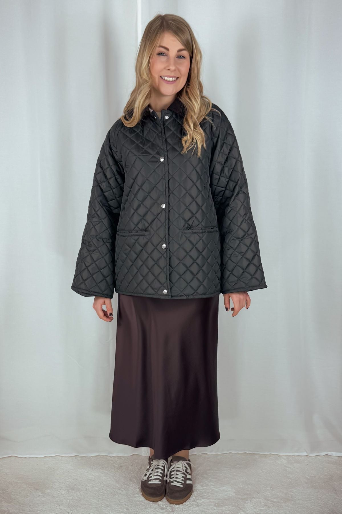 Steppjacke mit Kordkragen - dunkelgrün