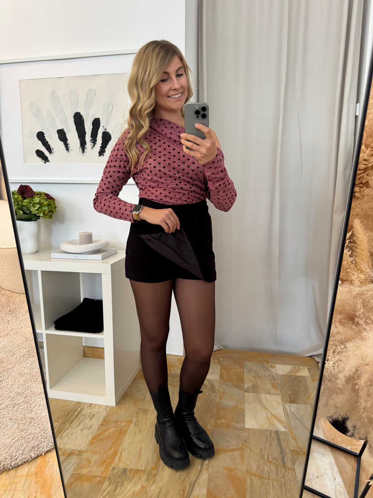 Ylvi Skort