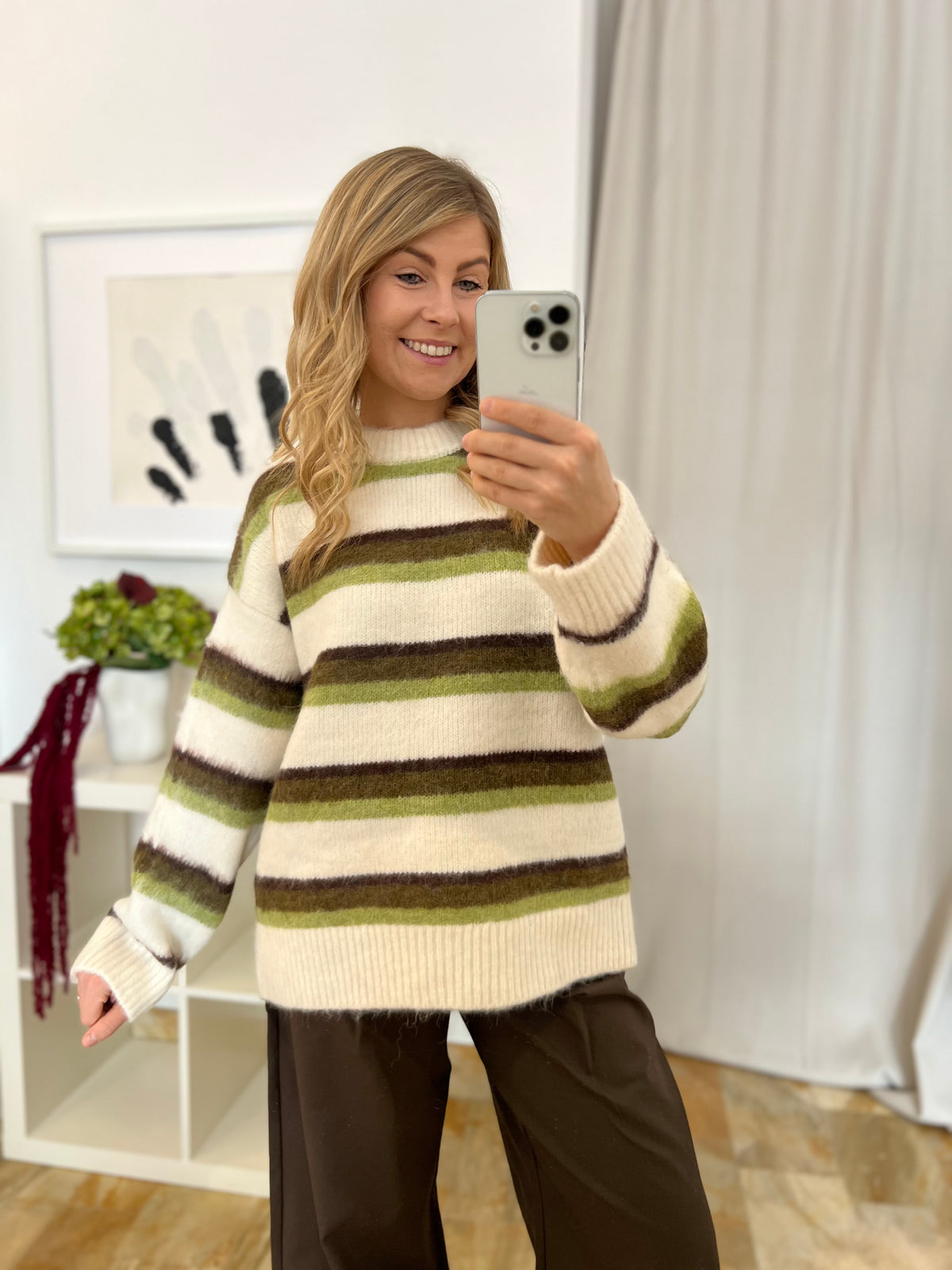 Strickpullover mit Streifen - creme, grün und braun