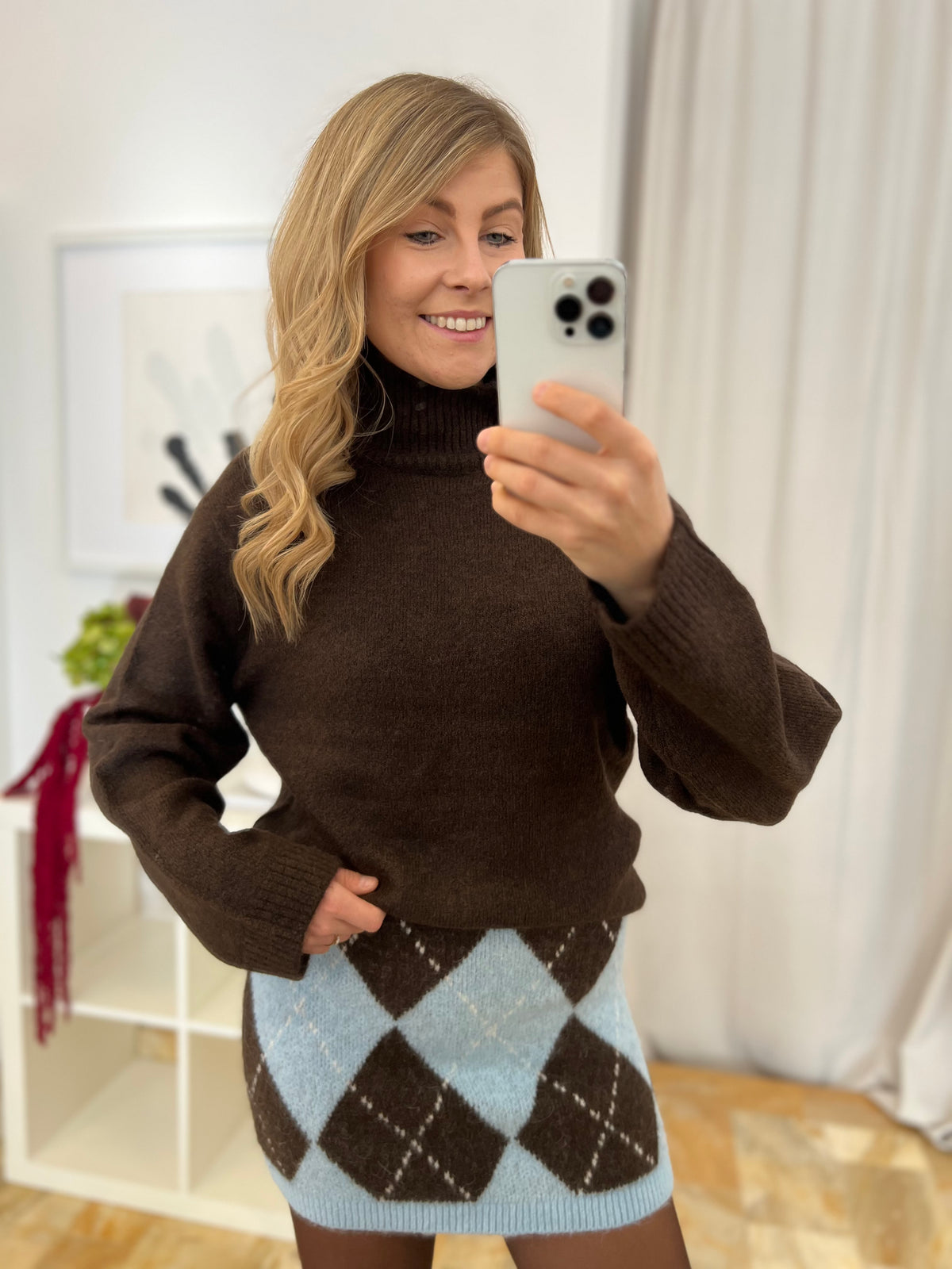 Strickpullover mit Rollkragen - dunkelbraun